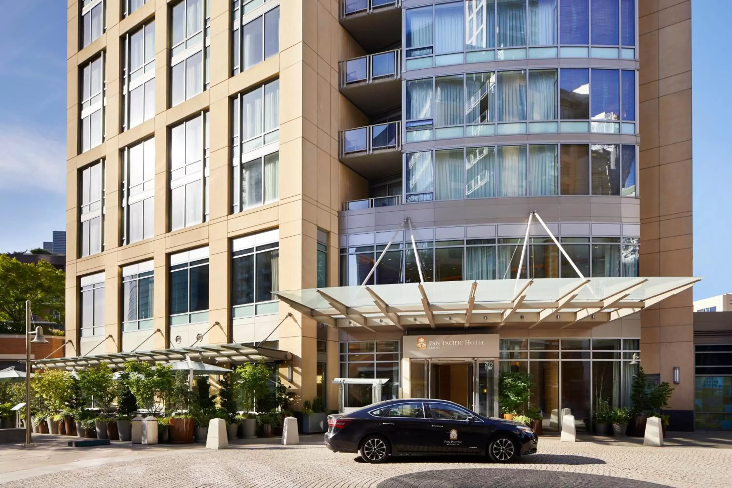 Facade/entrance, Property Building in Pan Pacific Seattle