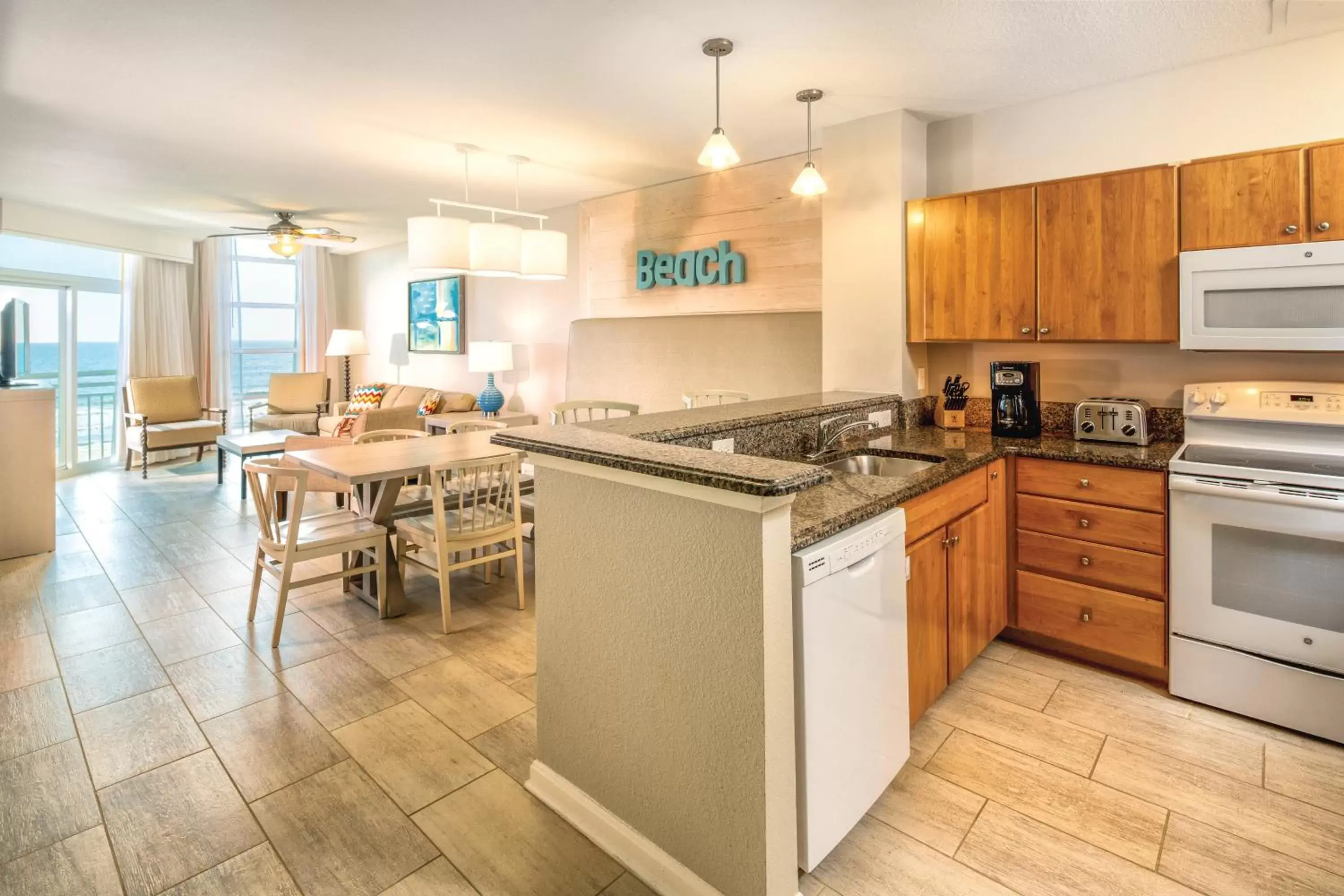 Kitchen or kitchenette in Club Wyndham Ocean Boulevard