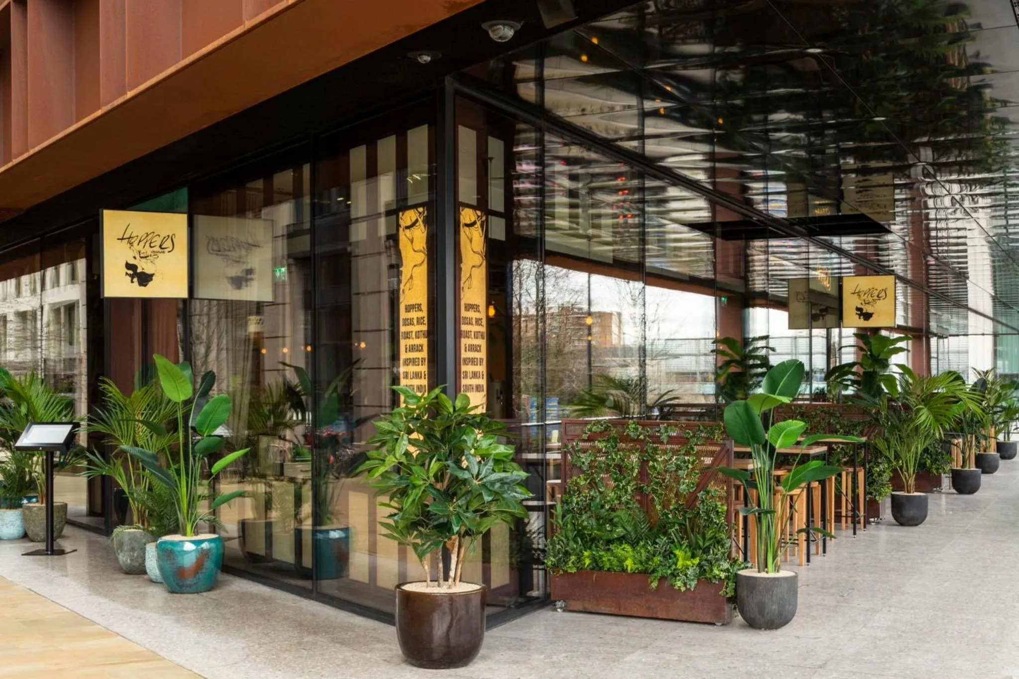 Restaurant/places to eat in Bond Street Serviced Apartment