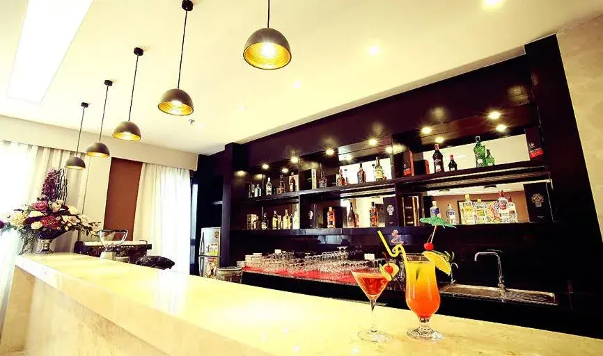 Lounge/Bar in Riverside Hanoi Hotel