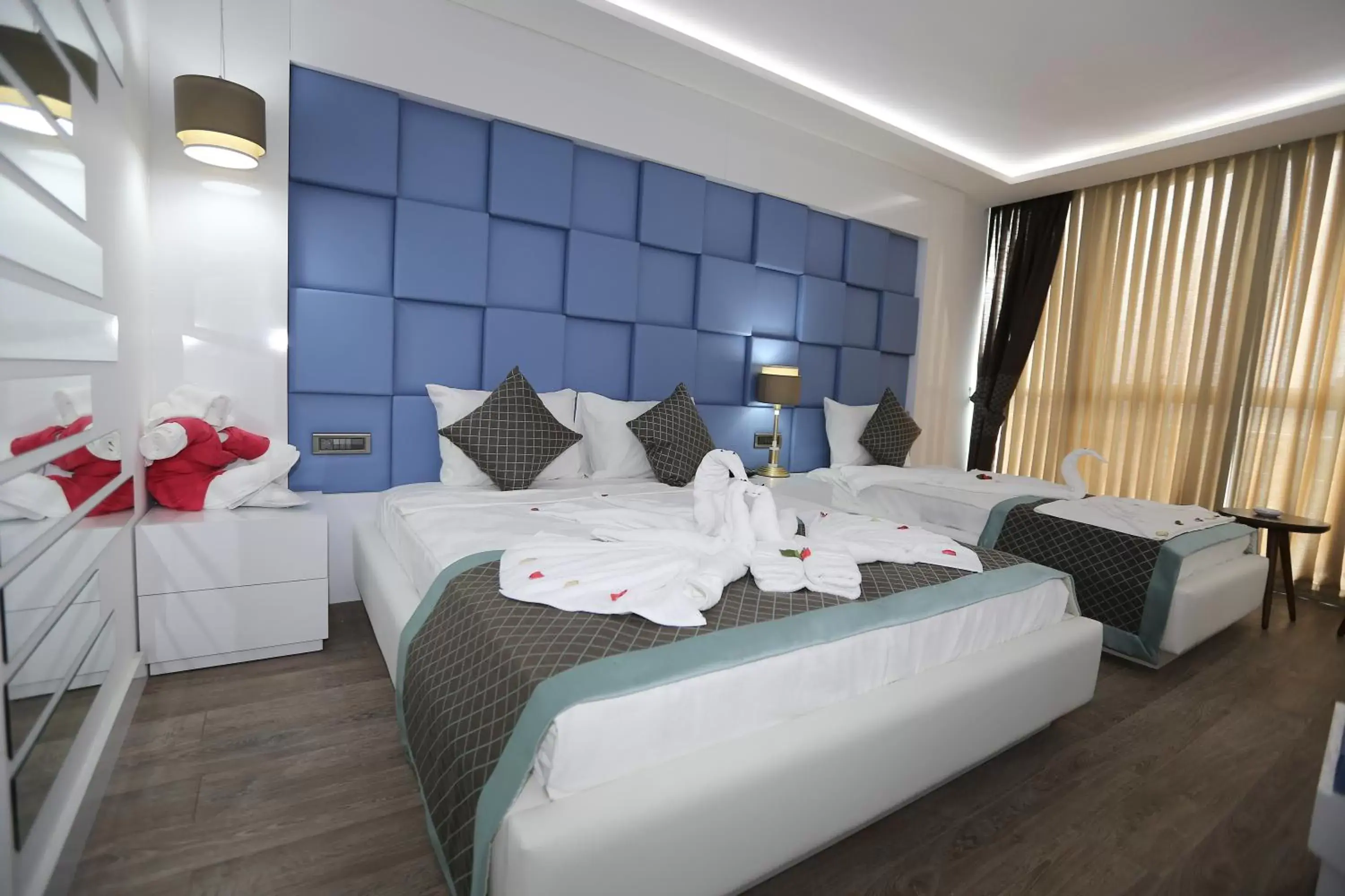 Bed in Elips Royal Hotel & SPA