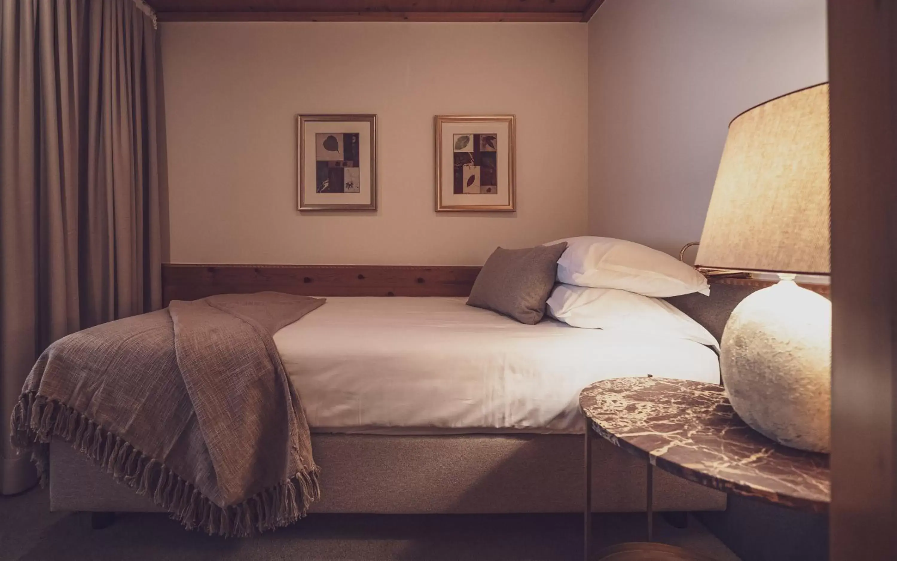 Bed in Hotel Waldhuus