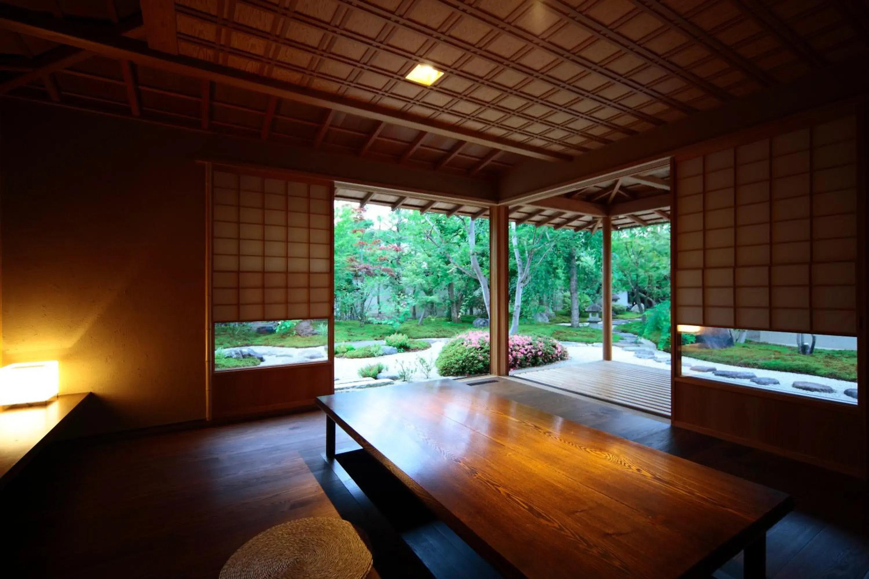 View (from property/room), Dining Area in Ryokan Genhouin