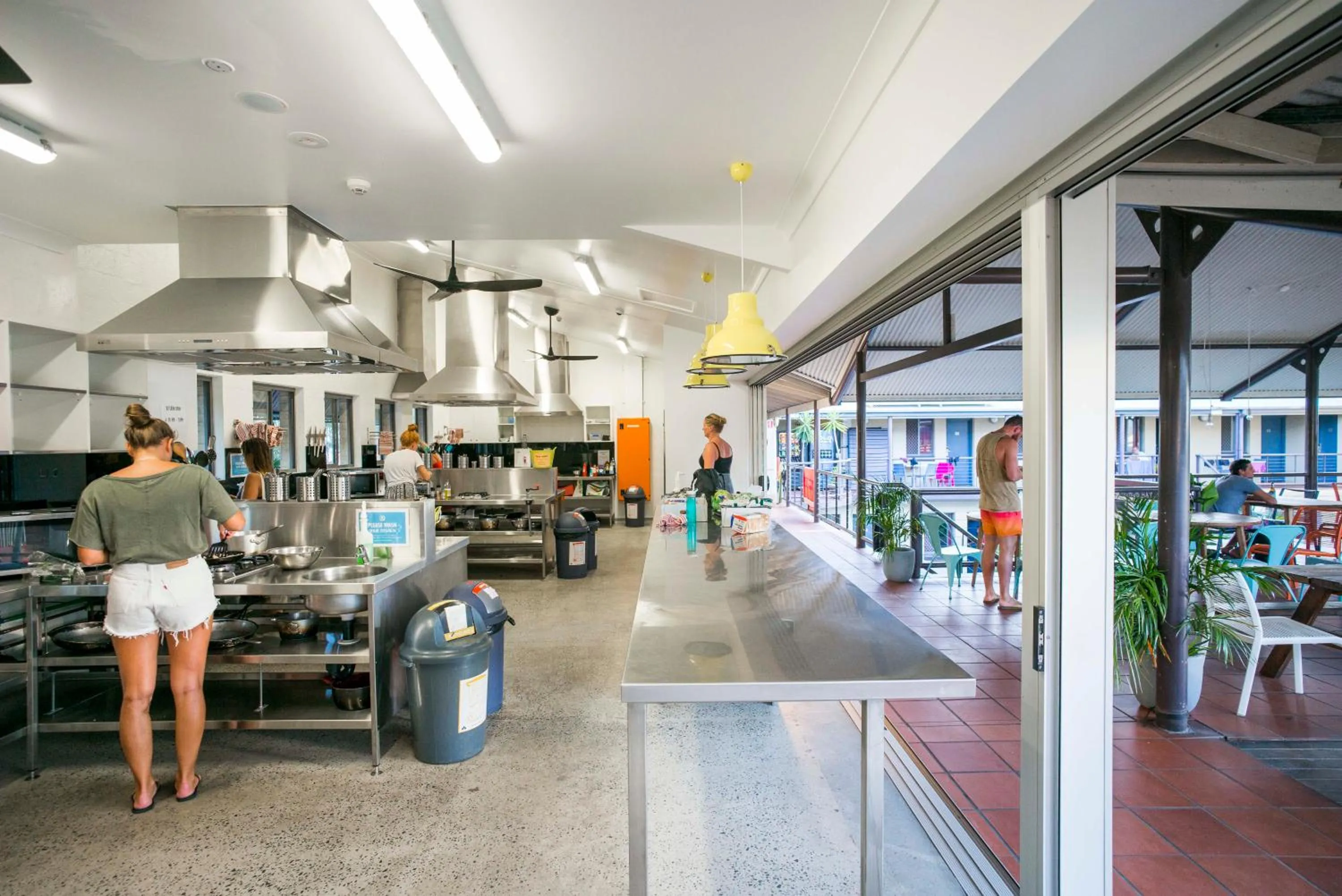 Communal kitchen in YHA Byron Bay