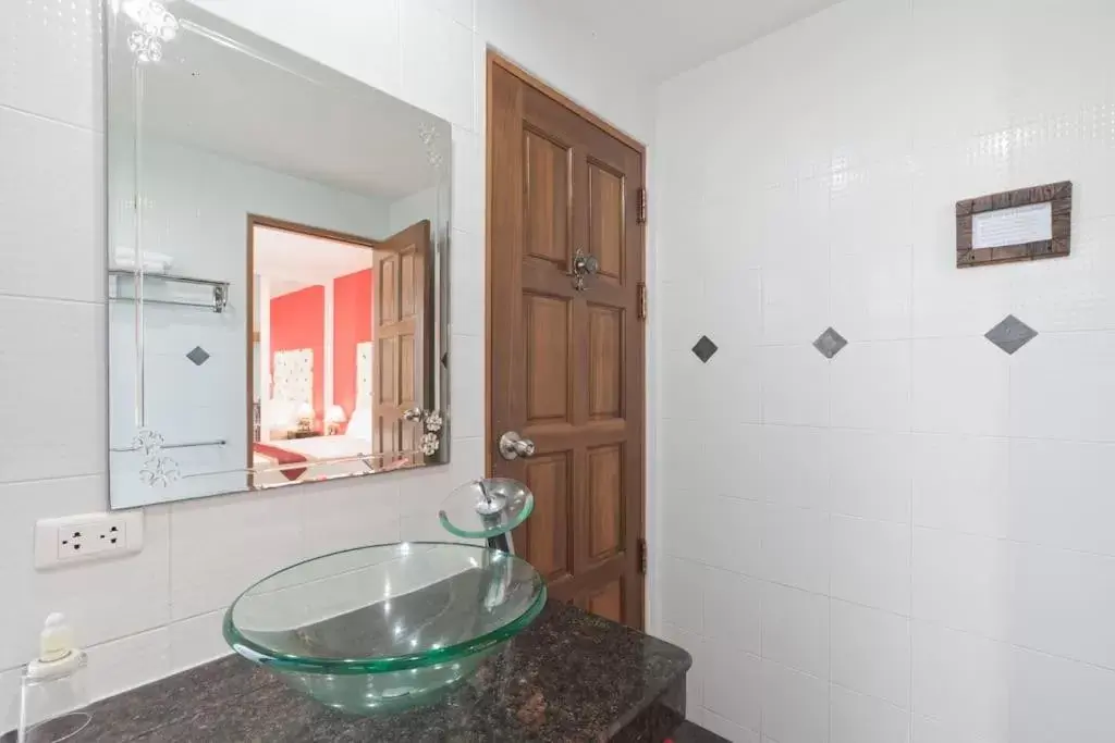 Bathroom in Mountain Seaview Luxury Apartments