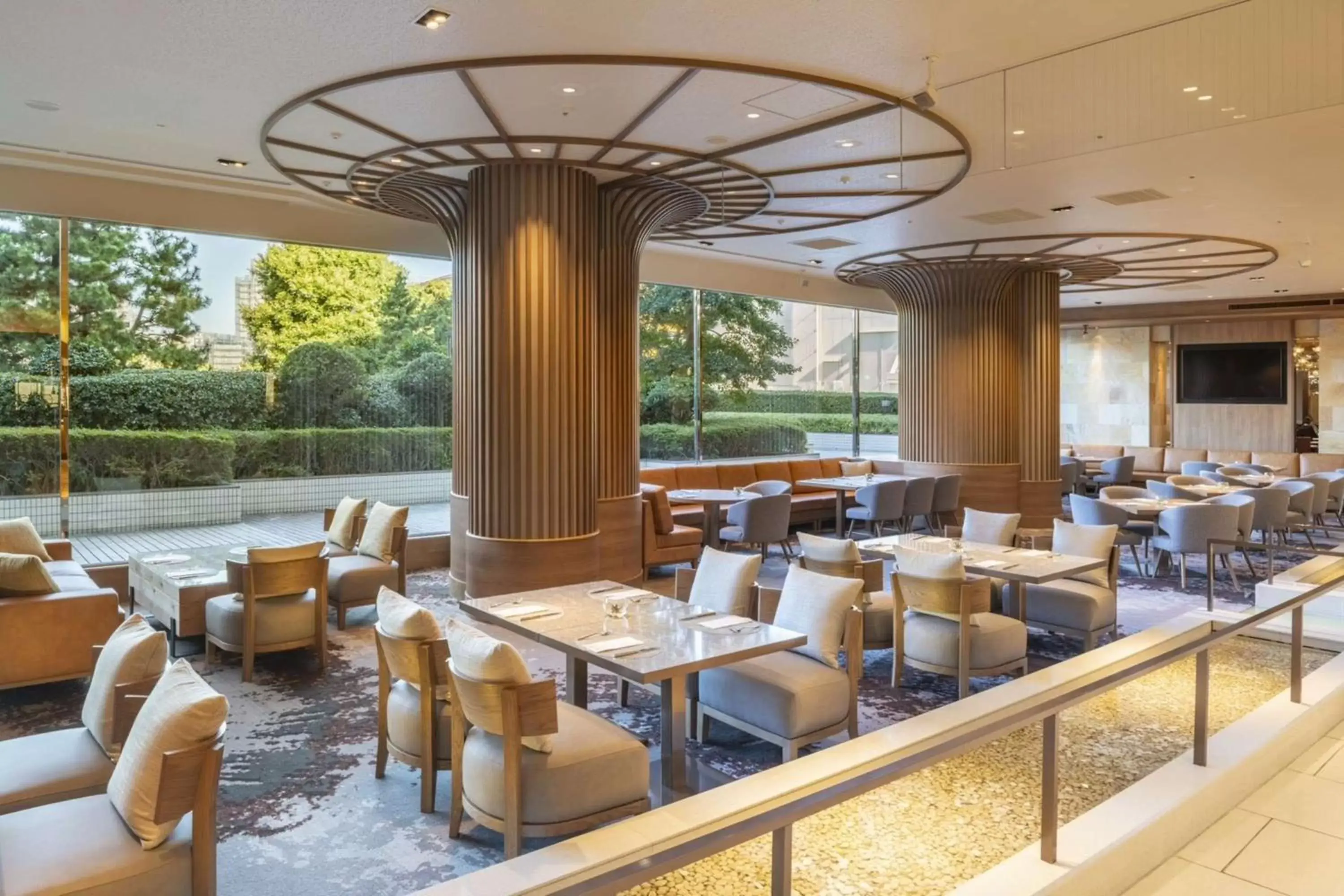 Restaurant/Places to Eat in Hilton Tokyo Bay