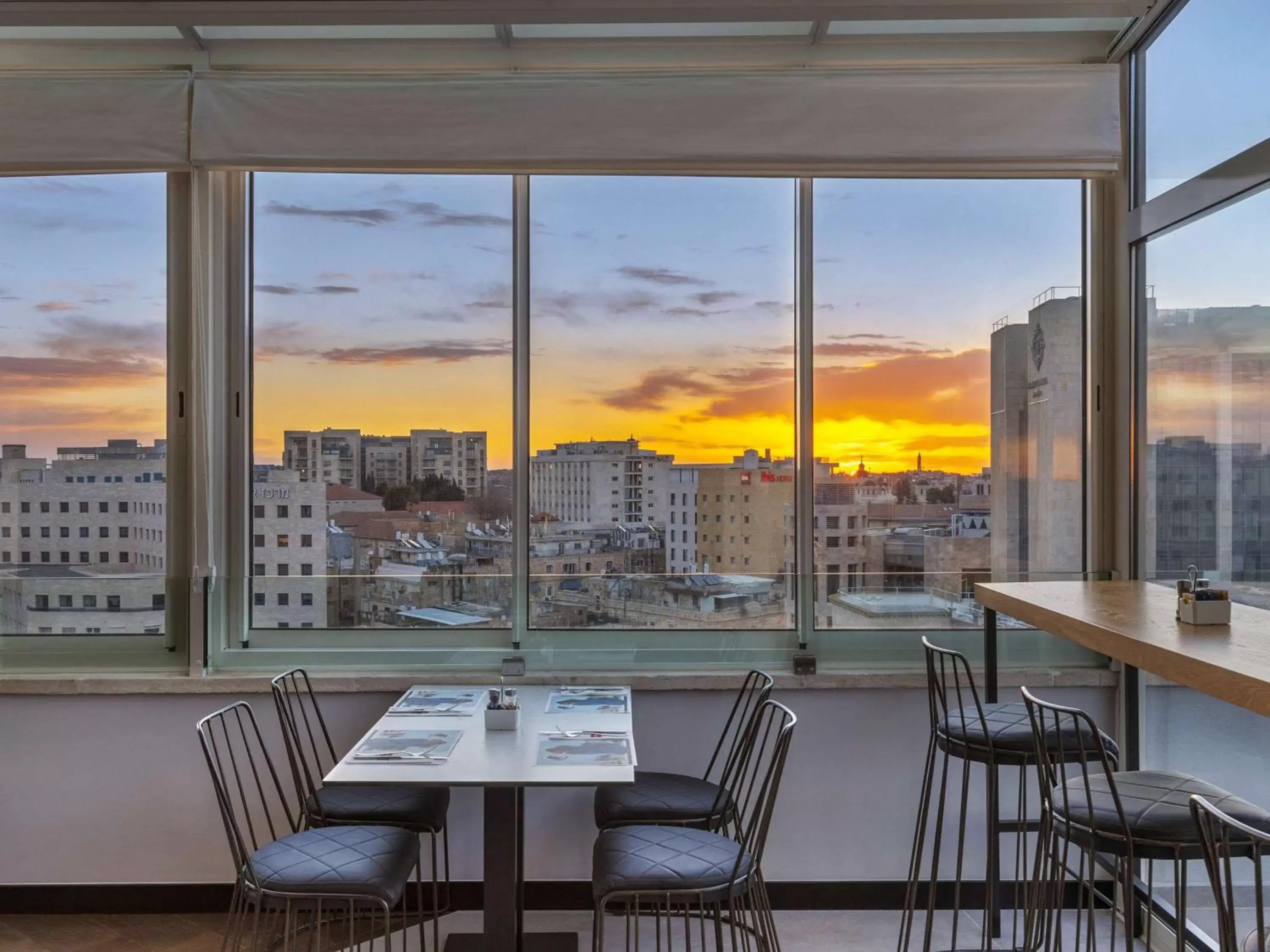 Lounge or bar, Sunrise/Sunset in Ibis Styles Jerusalem City Center - An AccorHotels Brand