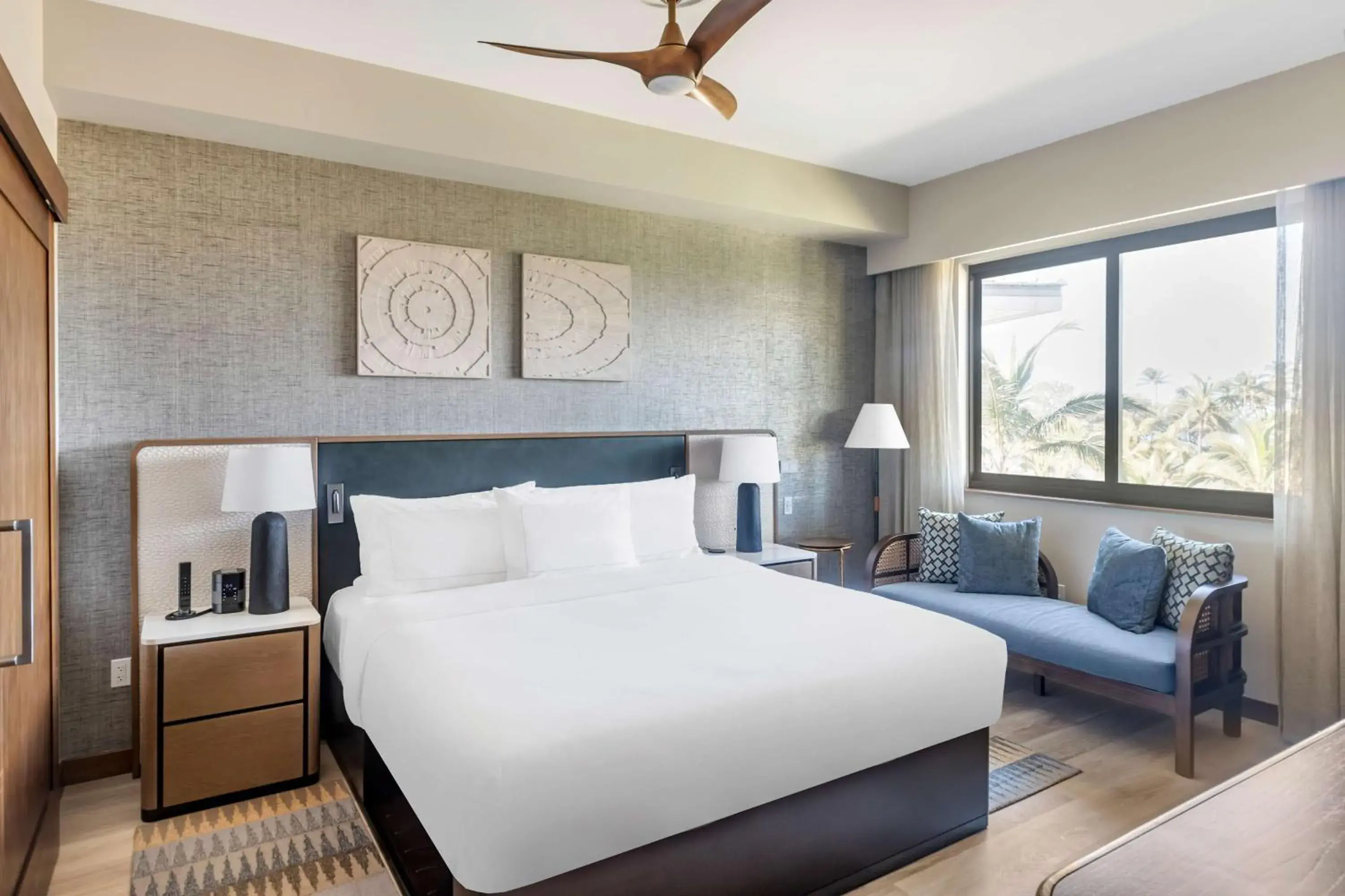 Bed in Hilton Grand Vacations Club Maui Bay Villas