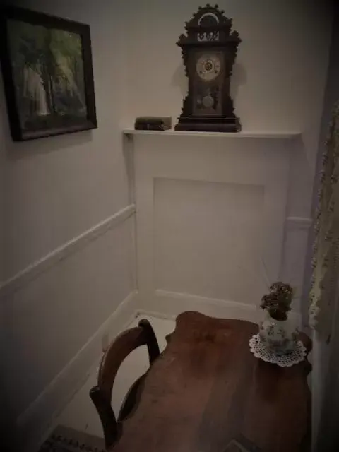 Decorative detail, Dining Area in Willard Richards Inn