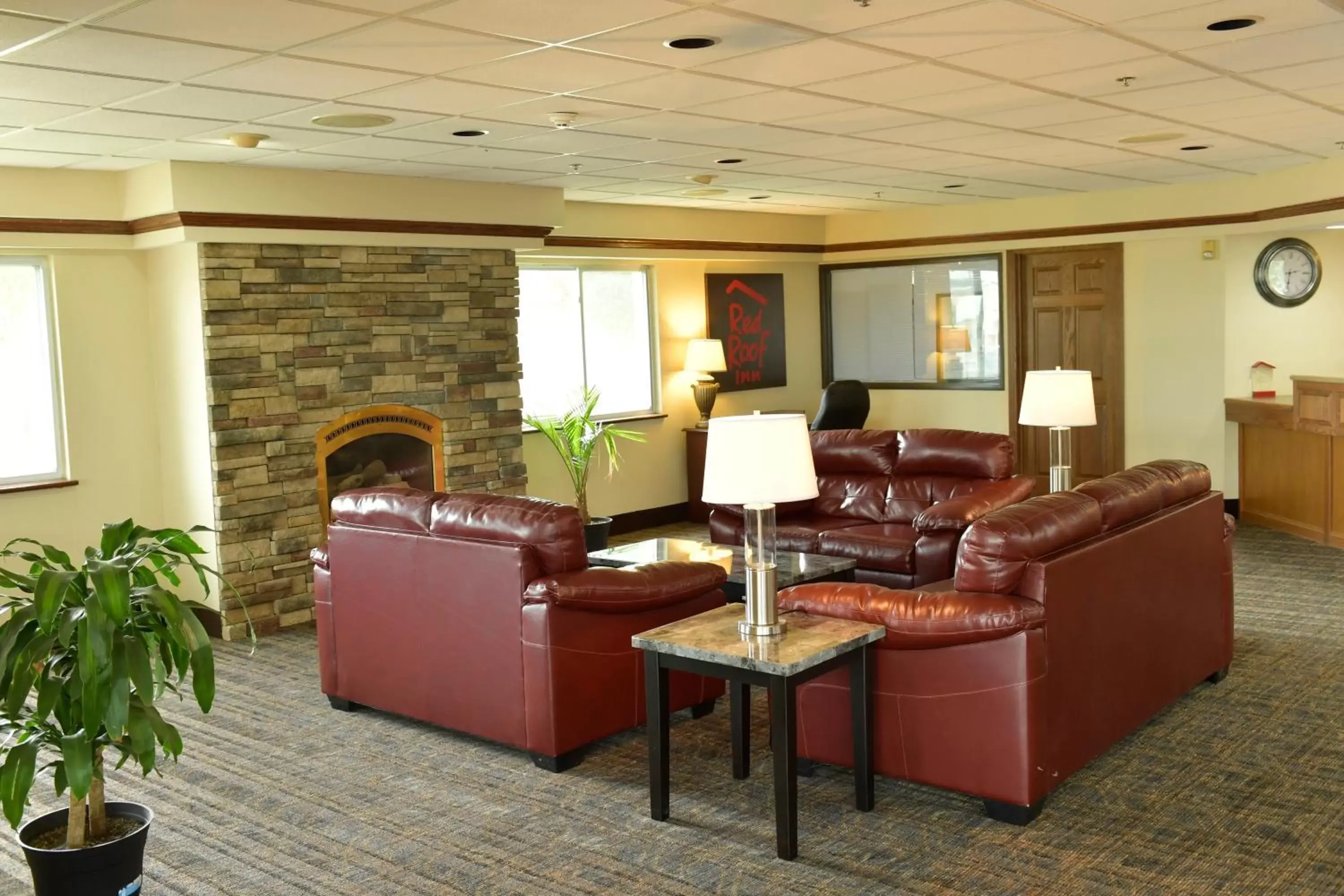 Lobby or reception in Baymont Inn & Suites by Wyndham Lincoln NE