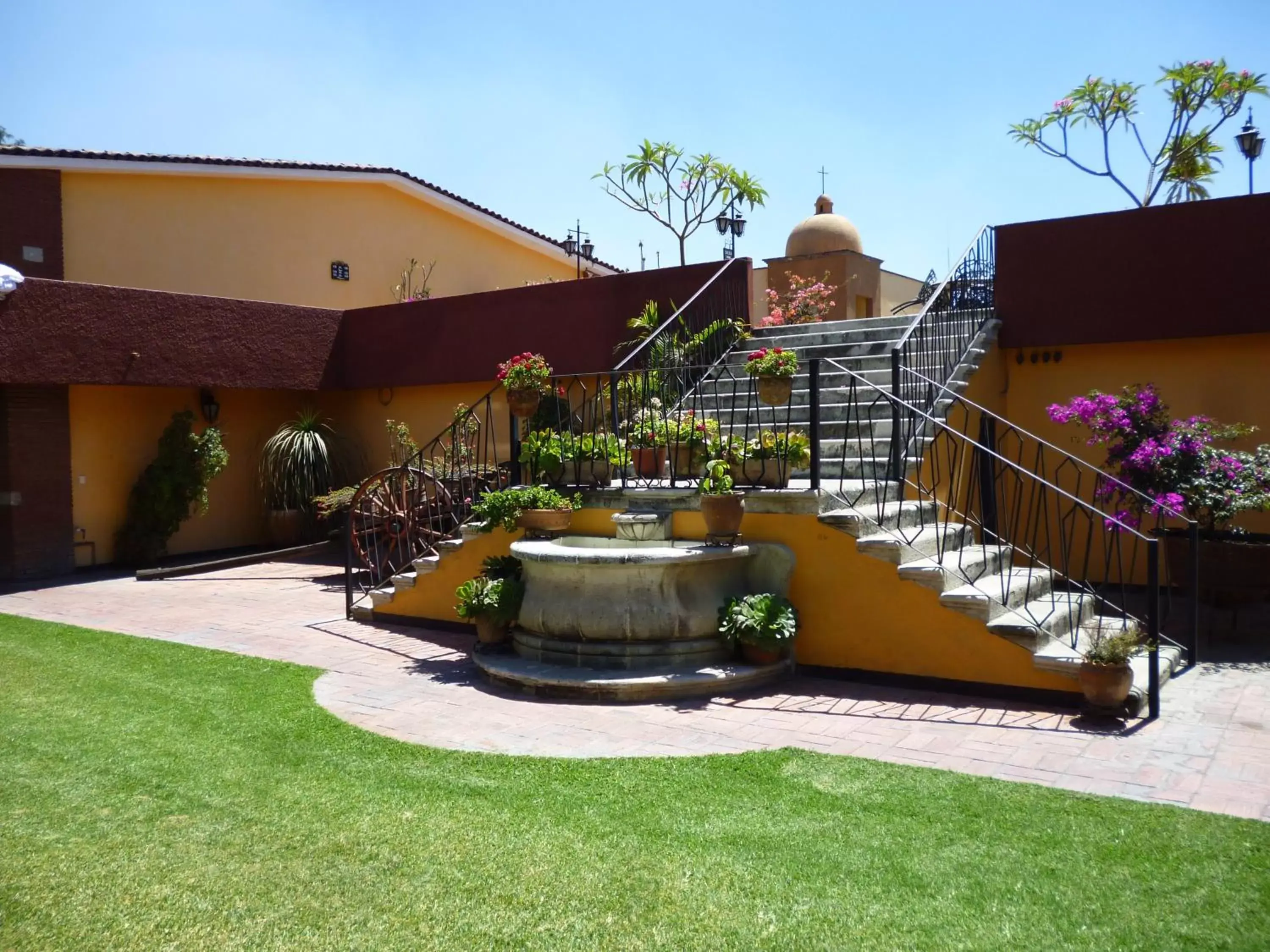 Garden, Property Building in Hotel Hacienda