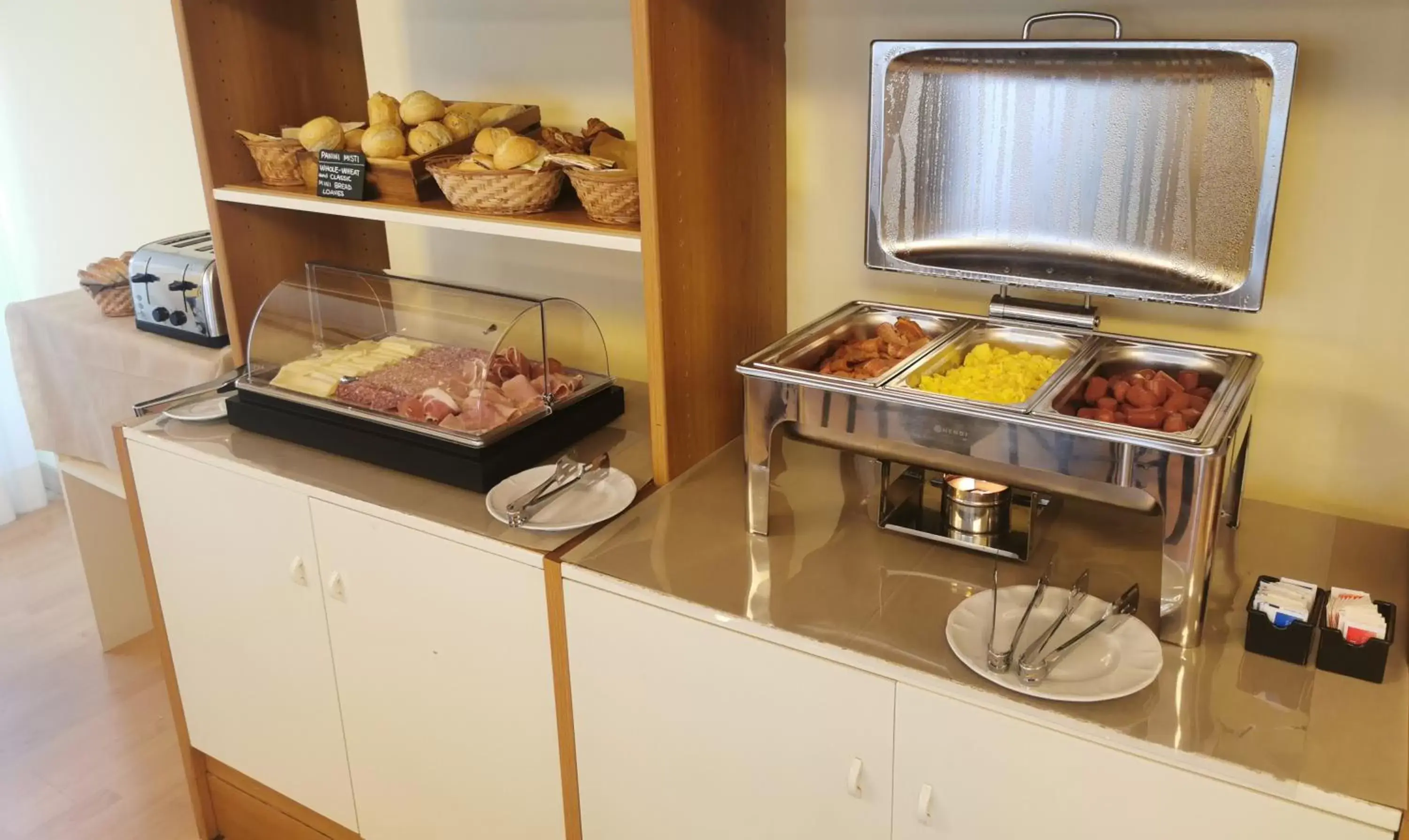 Breakfast, Kitchen/Kitchenette in Hotel Selene - Vista Mare