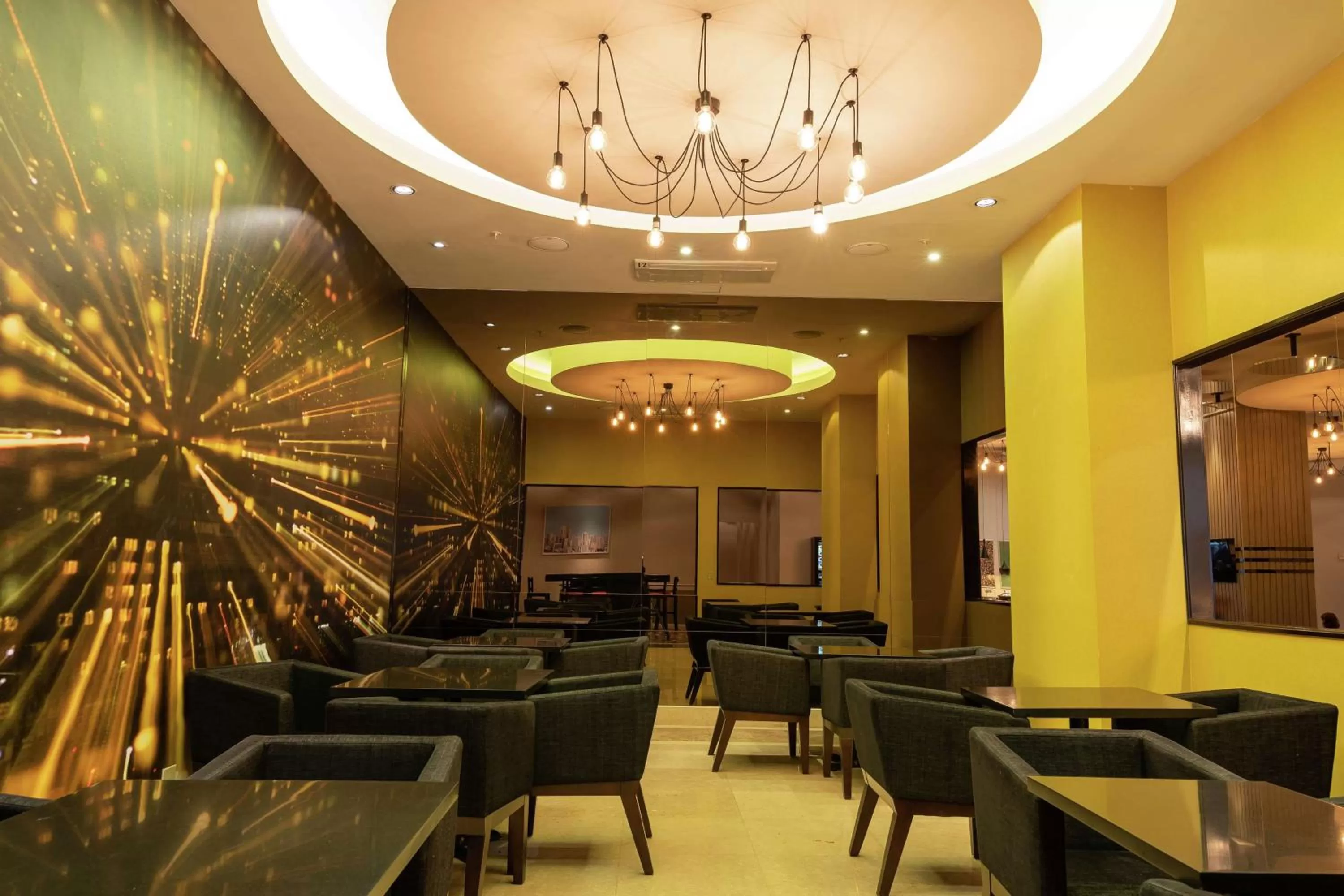 Restaurant/places to eat in Hampton by Hilton Panama