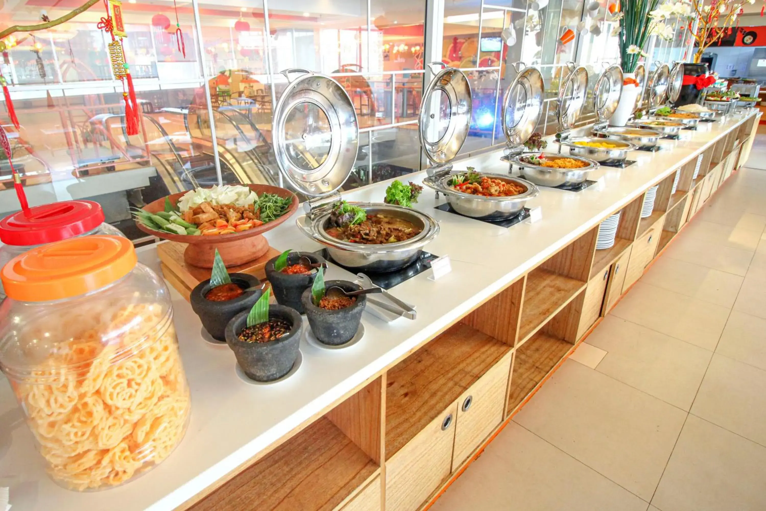 Breakfast in HARRIS Hotel Pontianak Breakfast in HARRIS Hotel Pontianak