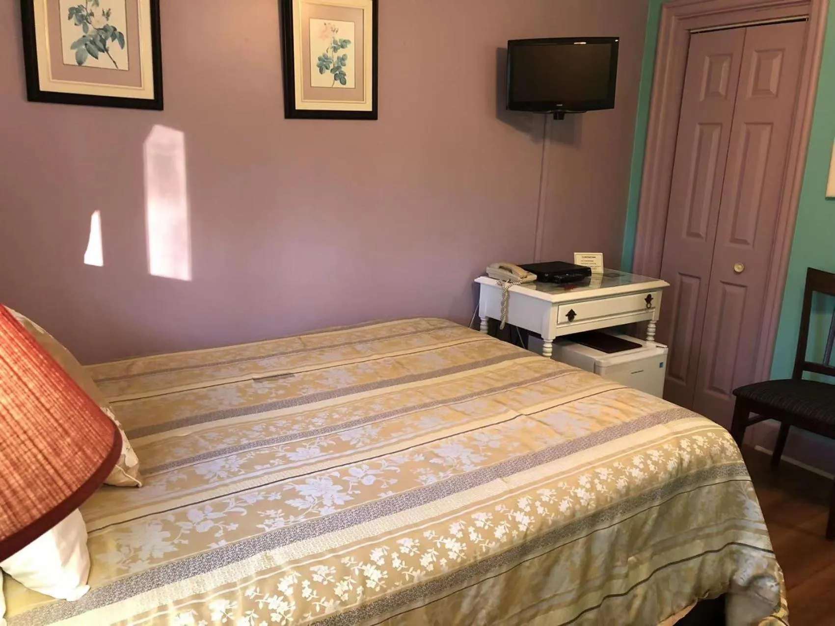 Bed in Braeside Country Inn