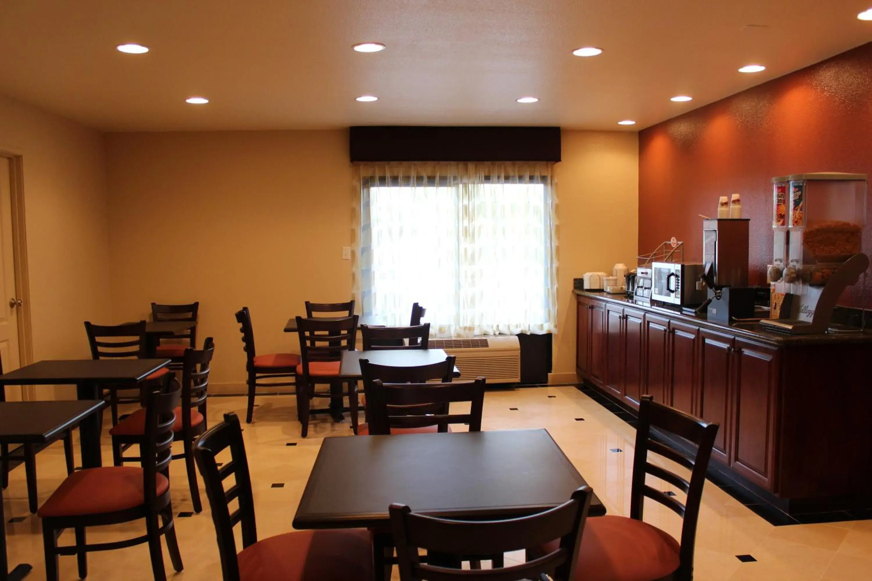 Restaurant/places to eat in Super 8 by Wyndham Vallejo/Napa Valley Restaurant/places to eat in Super 8 by Wyndham Vallejo/Napa Valley