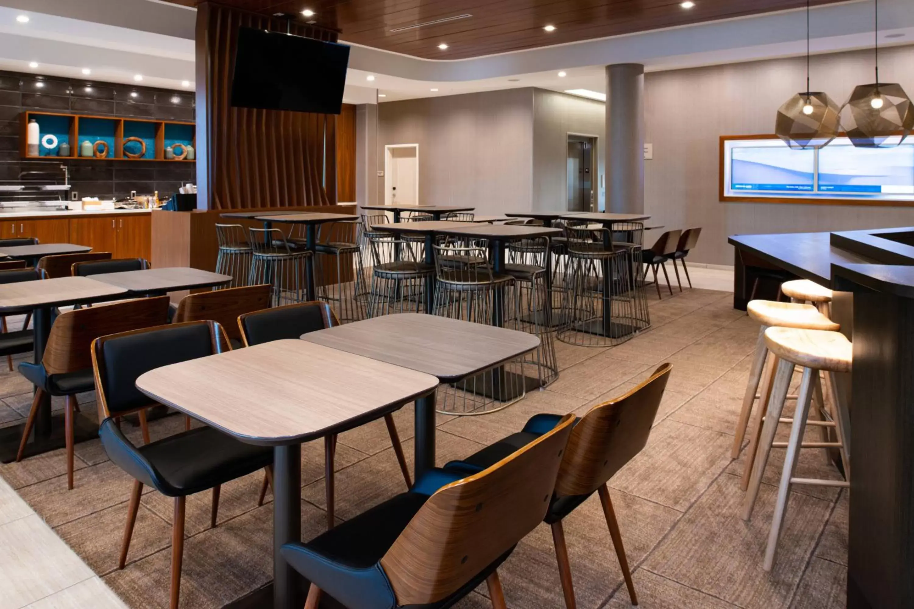 Breakfast, Restaurant/Places to Eat in SpringHill Suites by Marriott Kansas City Northeast