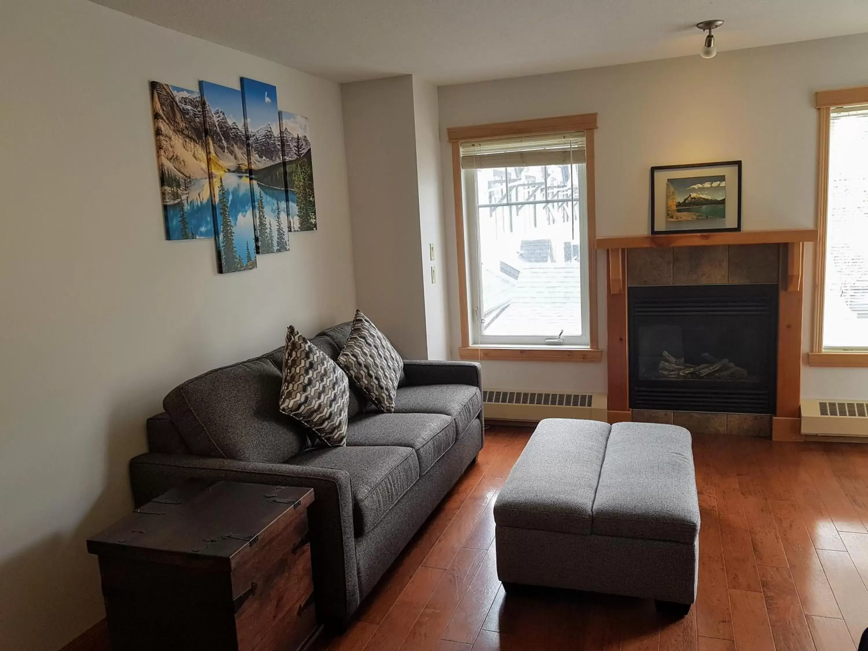 Living room, Seating Area in PRC Annex - Pet Friendly