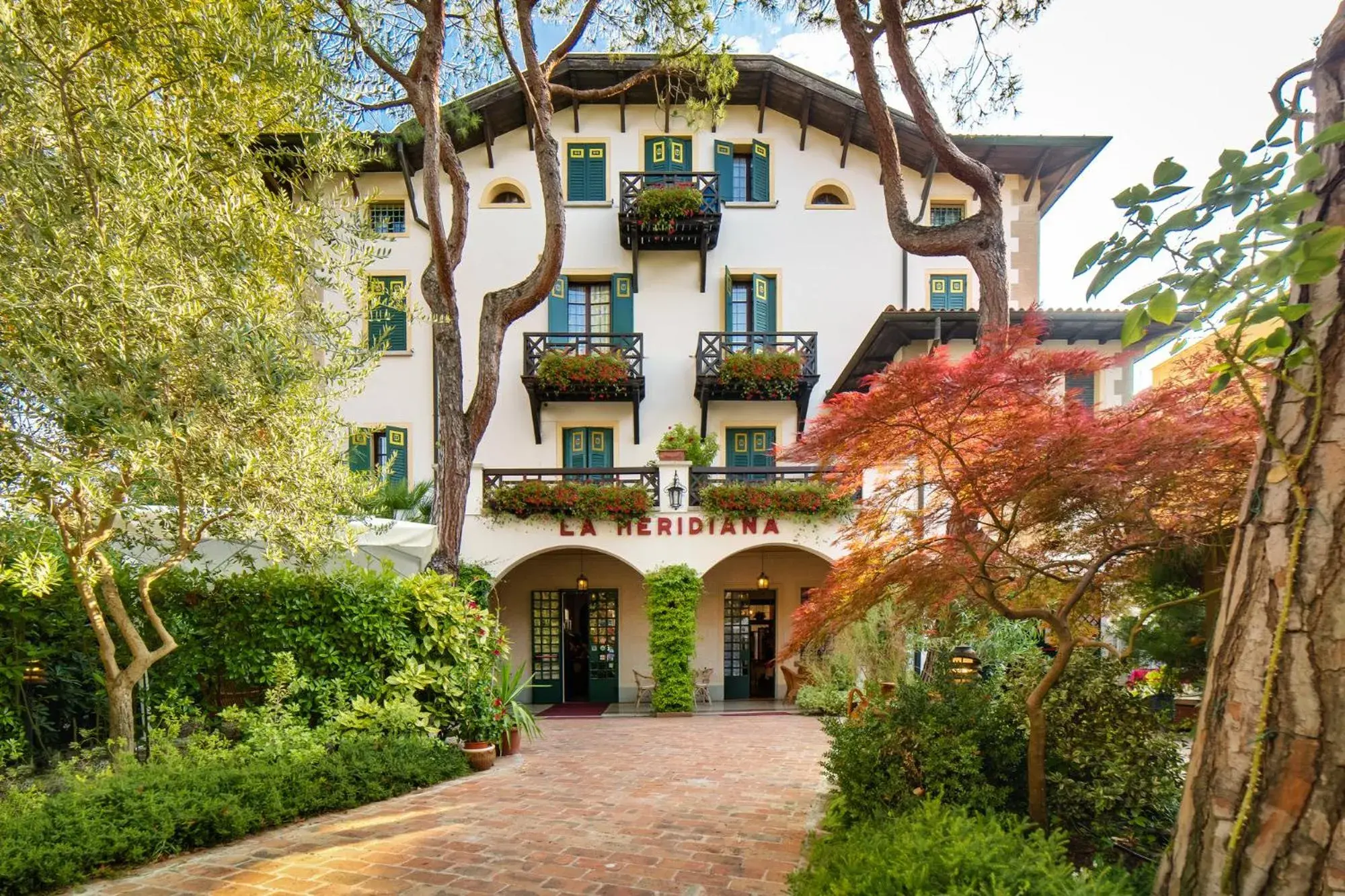 Facade/entrance, Property Building in Hotel La Meridiana