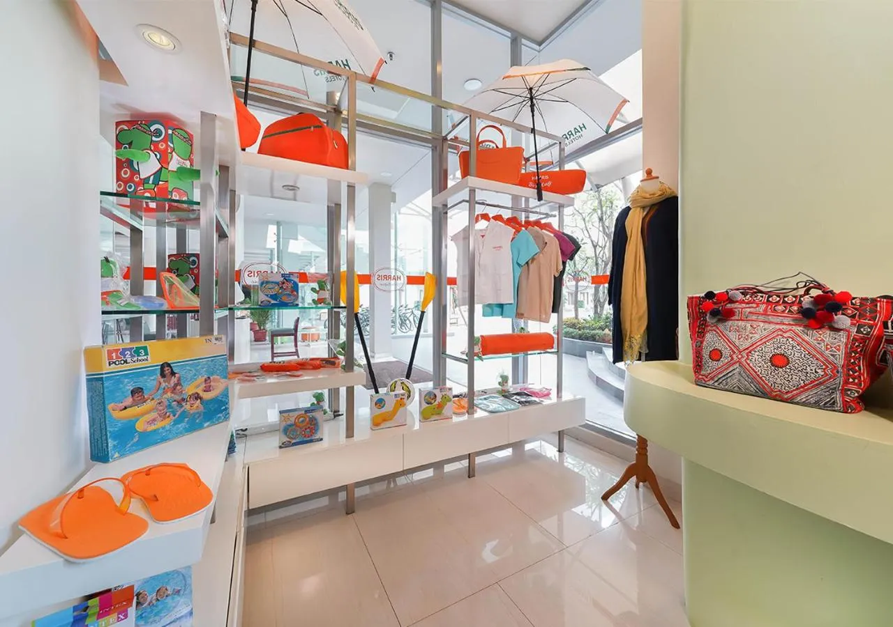 On-site shops in HARRIS Hotel Sentul City Bogor