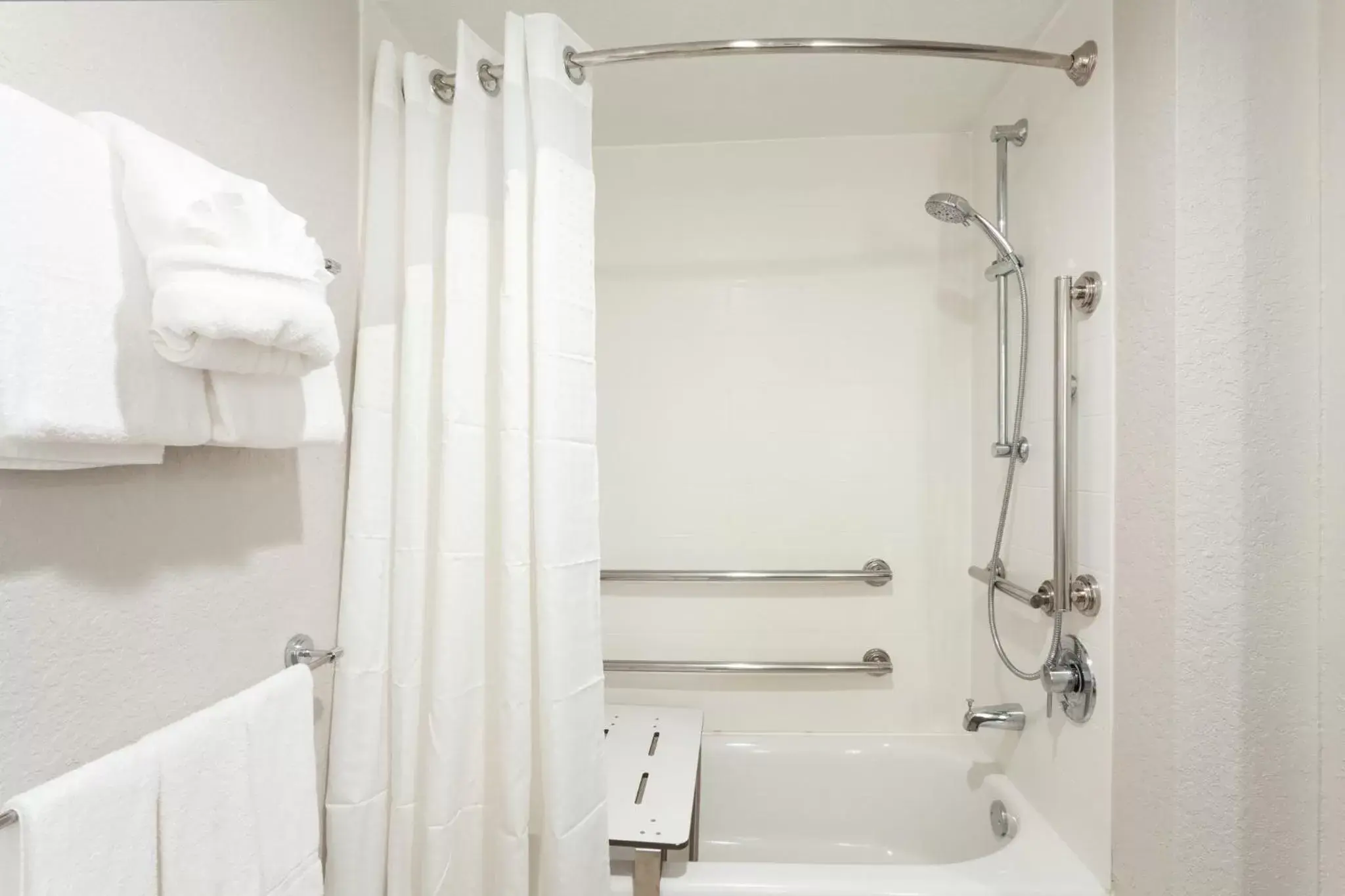 Photo of the whole room, Bathroom in Holiday Inn Express Hotel & Suites Fort Lauderdale Airport/Cruise Port, an IHG Hotel