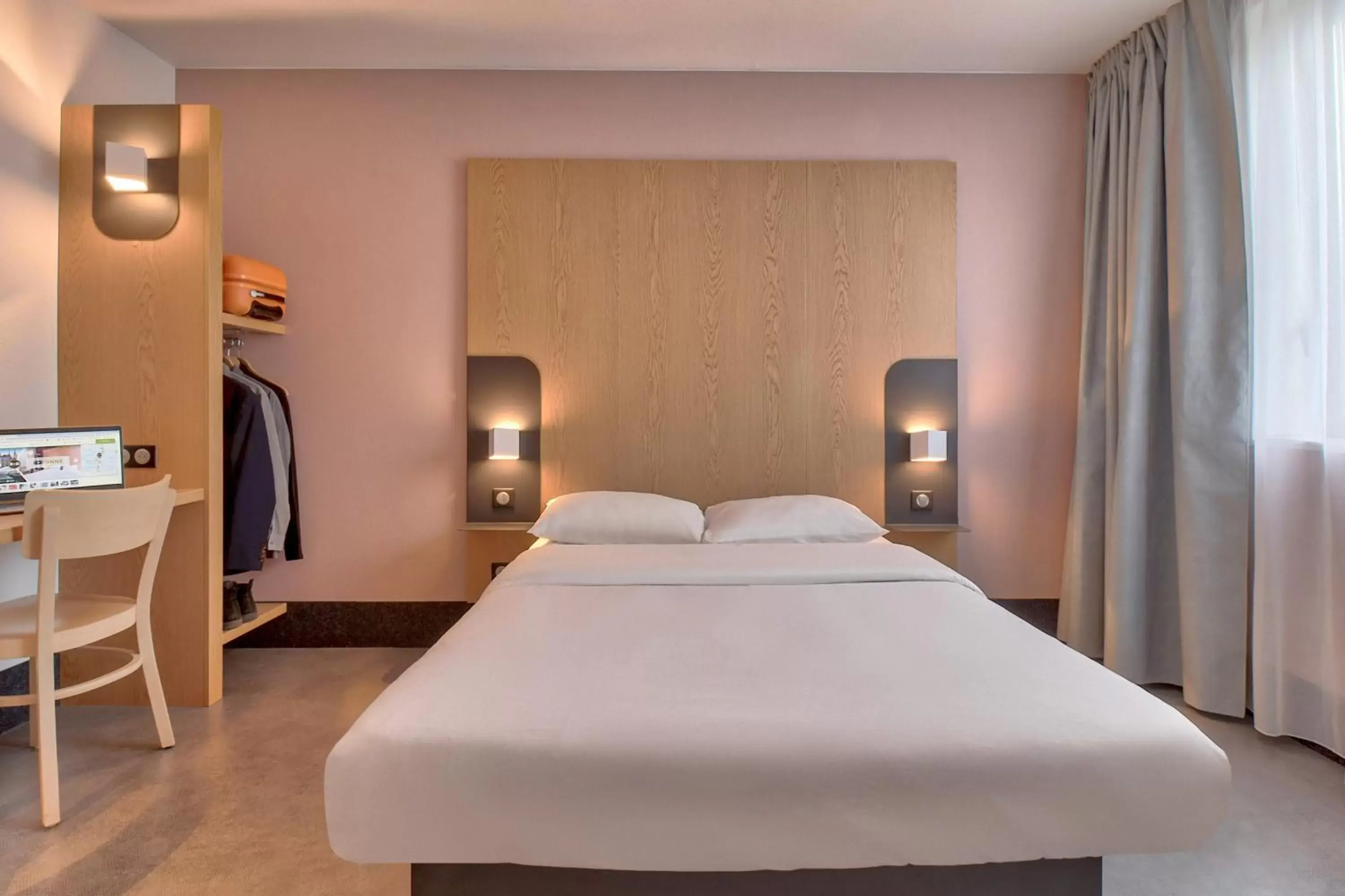Bedroom, Bed in B&B HOTEL Bayonne Tarnos