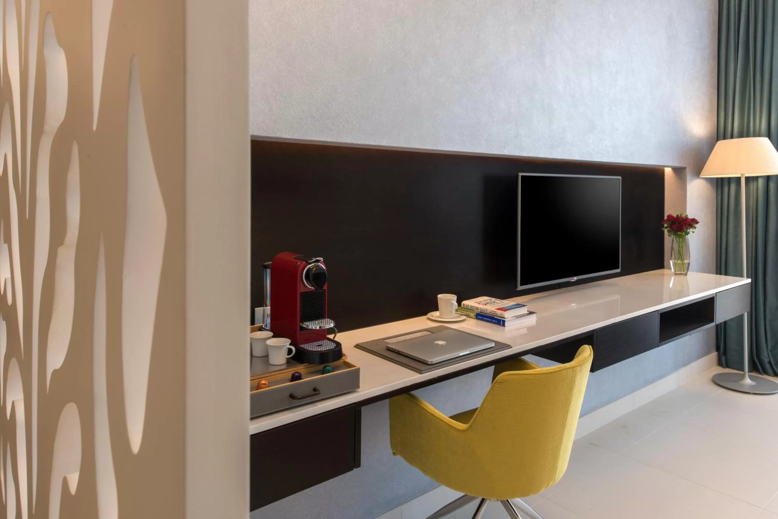 Coffee/tea facilities in Fraser Suites Riyadh