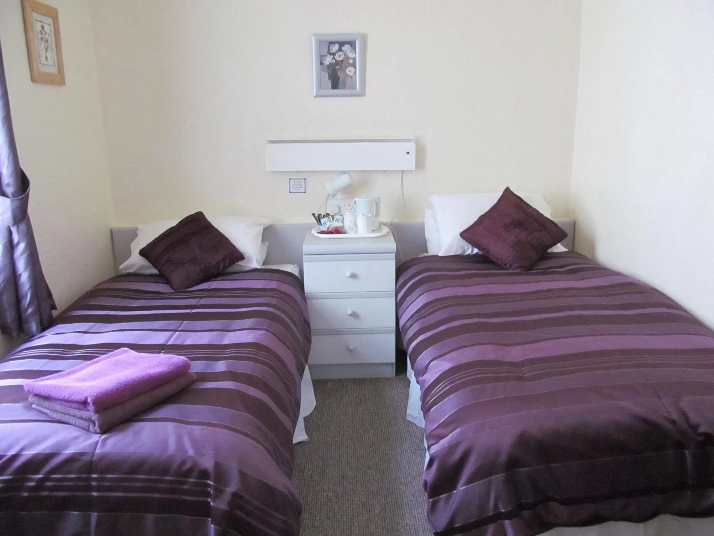 Bedroom, Bed in Alondra Hotel