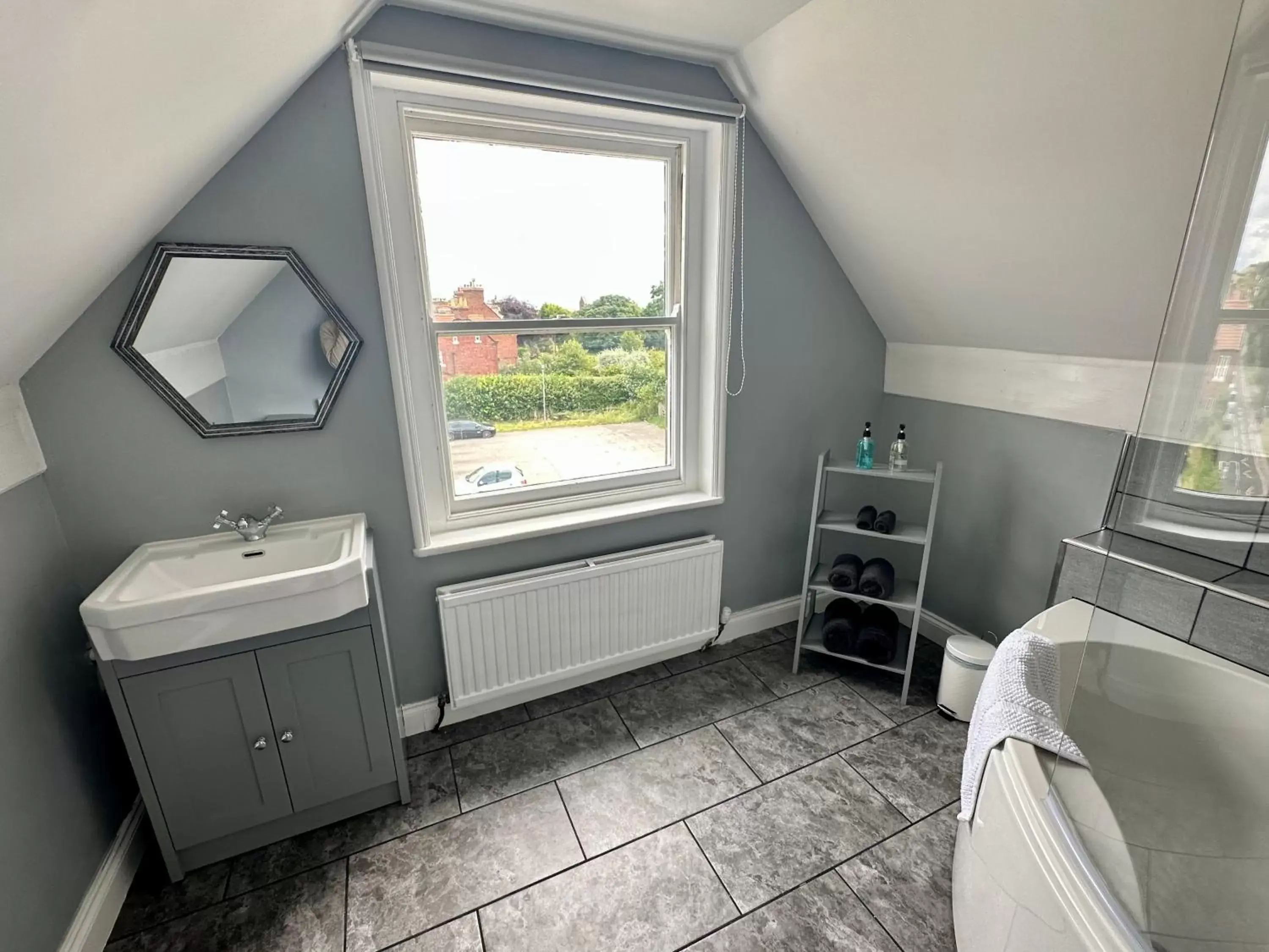 Bathroom in The Fylingdales Inn