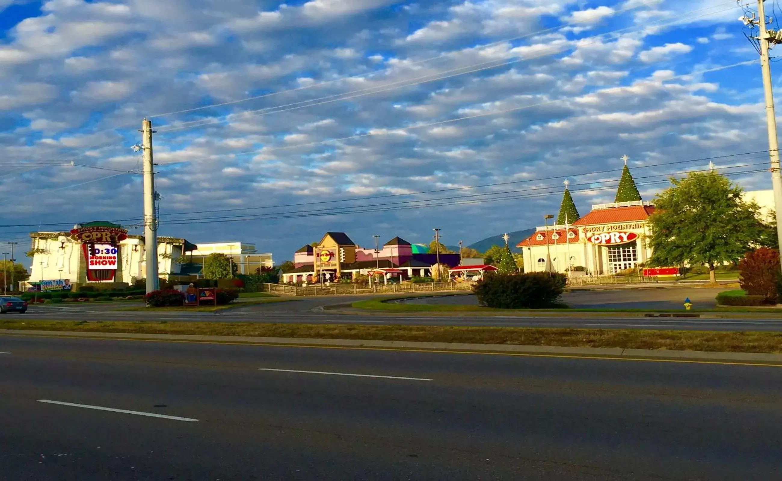 Entertainment, Property Building in Pigeon River Inn