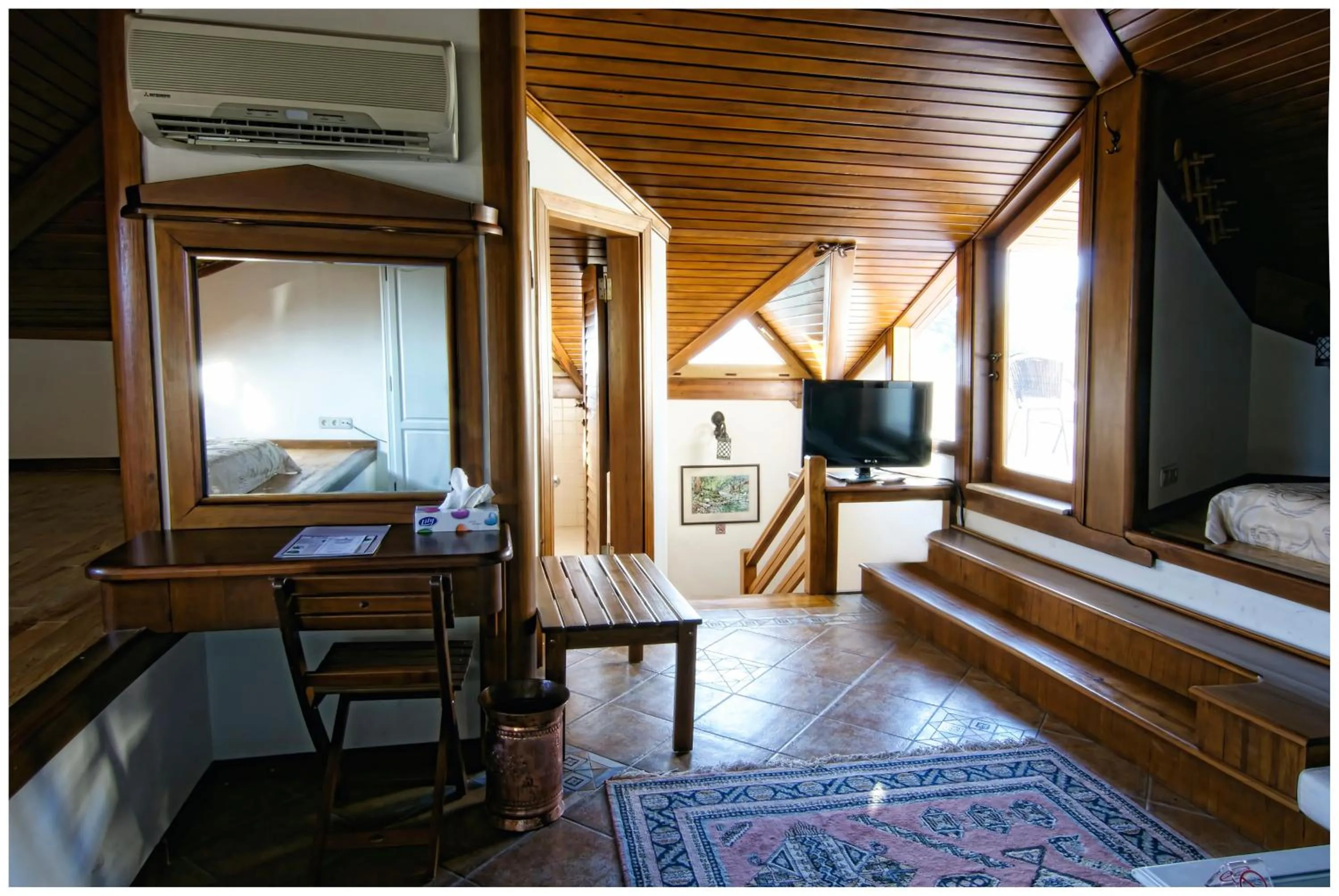 Decorative detail, Bed in Minyon Hotel