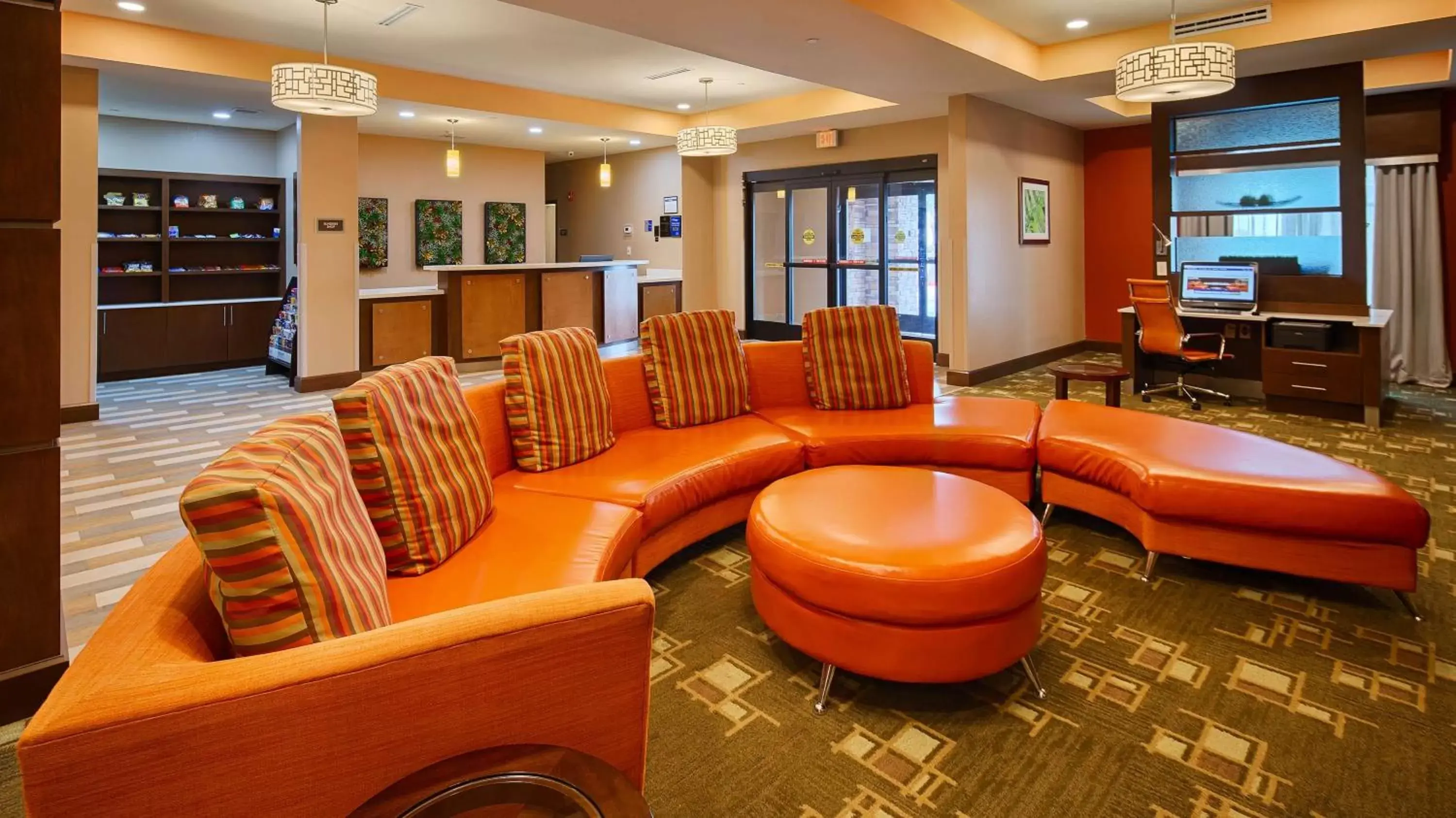 Lobby or reception, Lounge/Bar in Best Western Plus Flatonia Lobby or reception, Lounge/Bar in Best Western Plus Flatonia