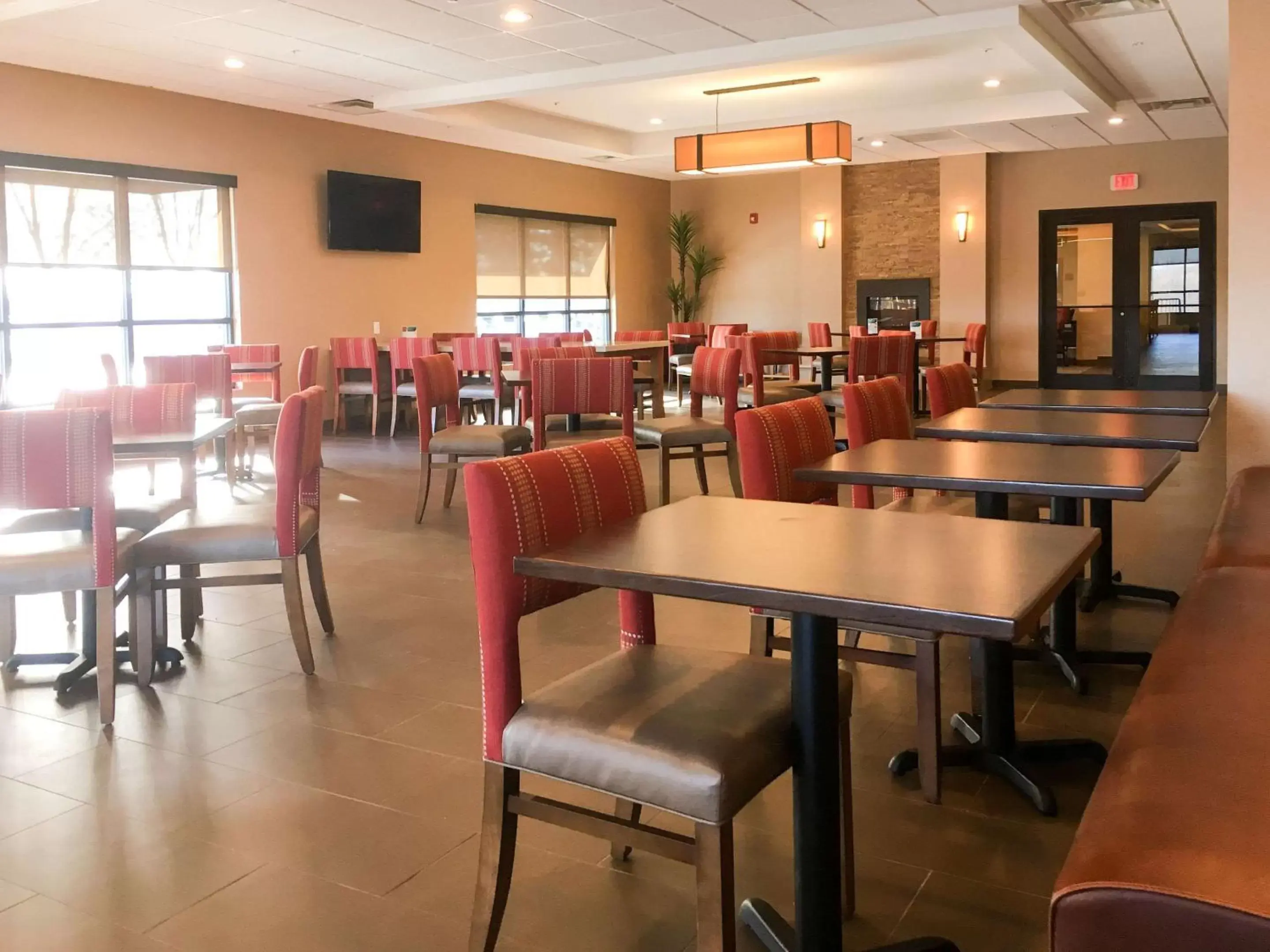 Restaurant/Places to Eat in Comfort Inn Latham/Albany North