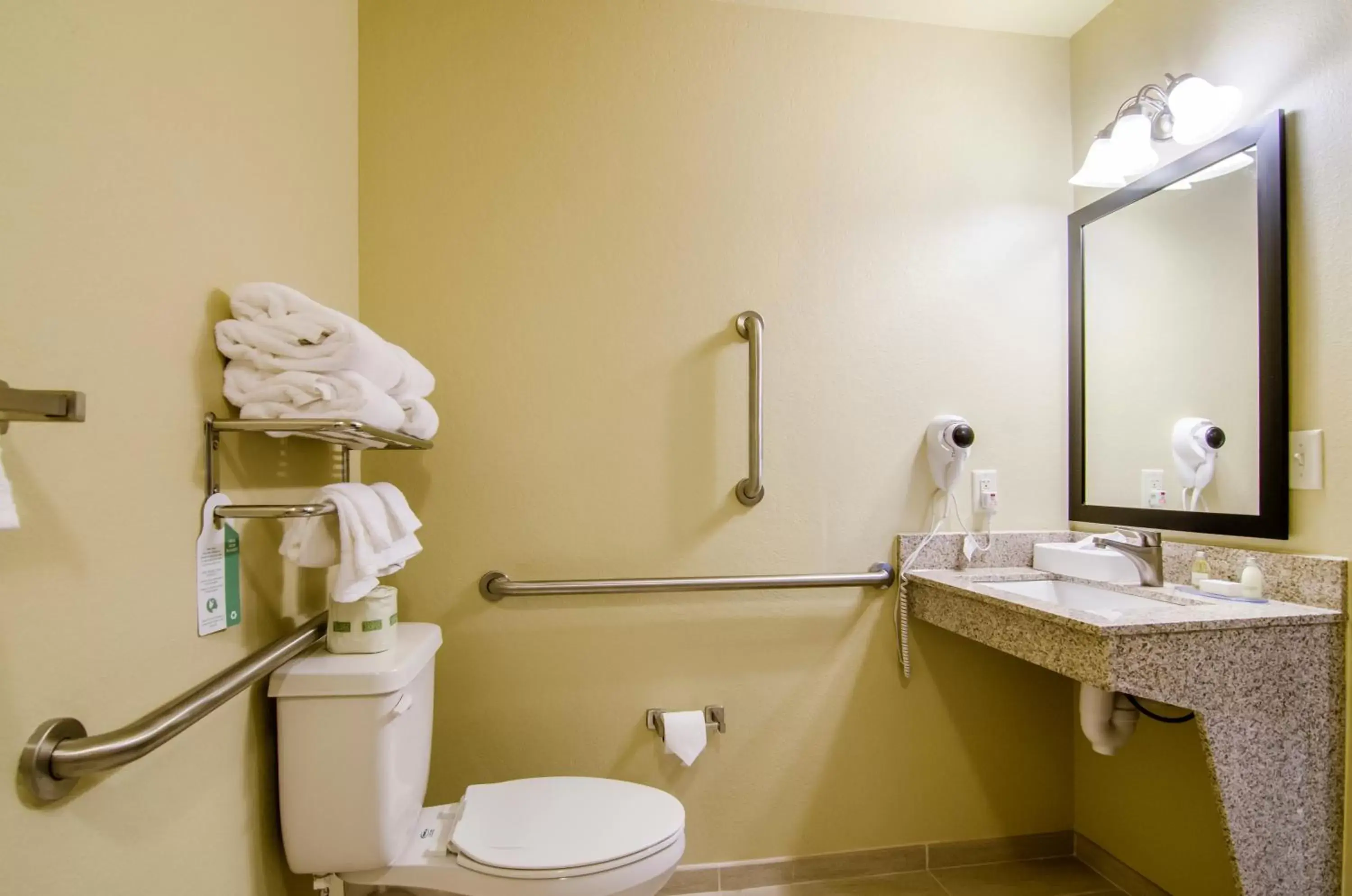Toilet, Bathroom in Cobblestone Inn & Suites - Oberlin