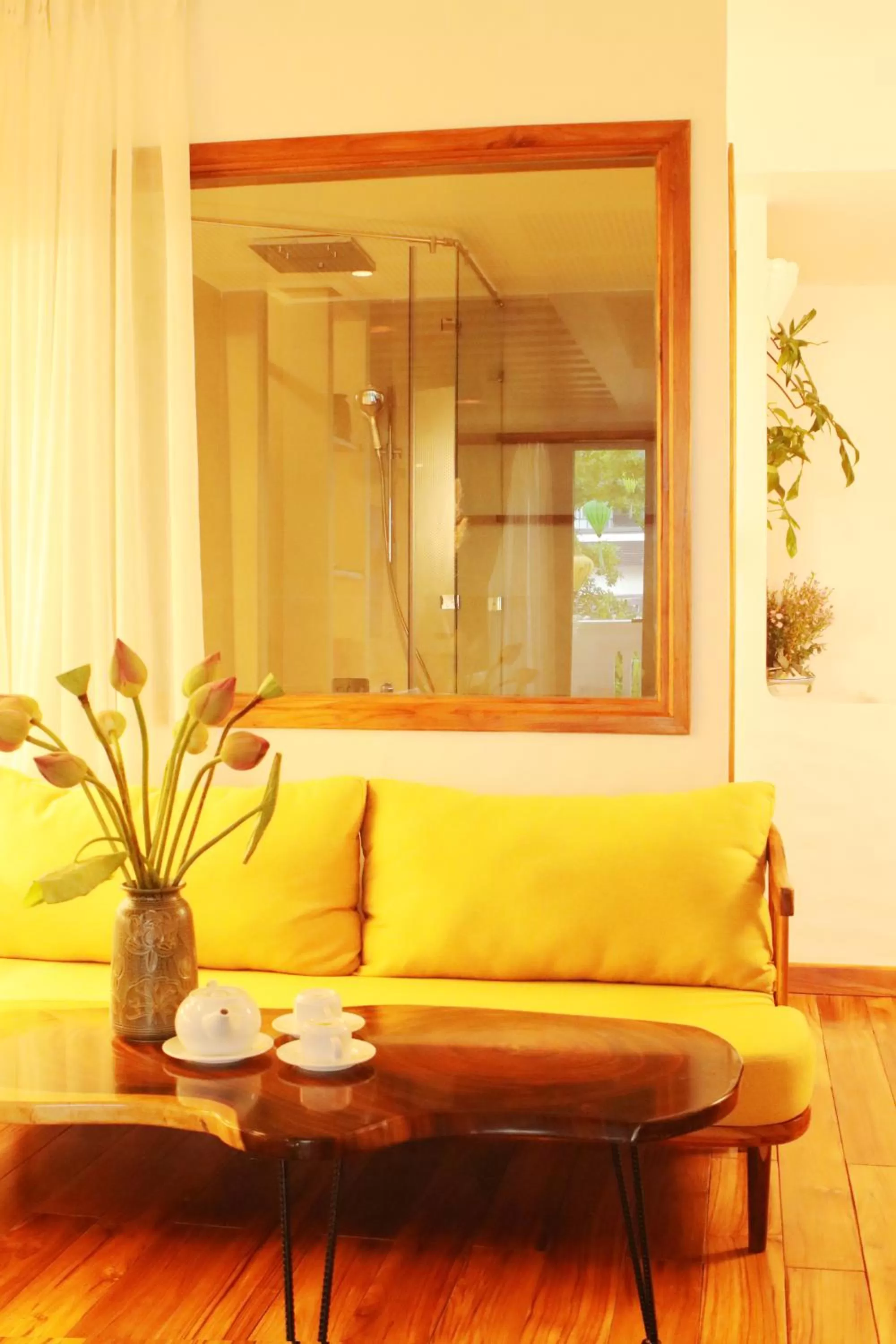 Seating area in Duc Vuong Saigon Hotel - Bui Vien