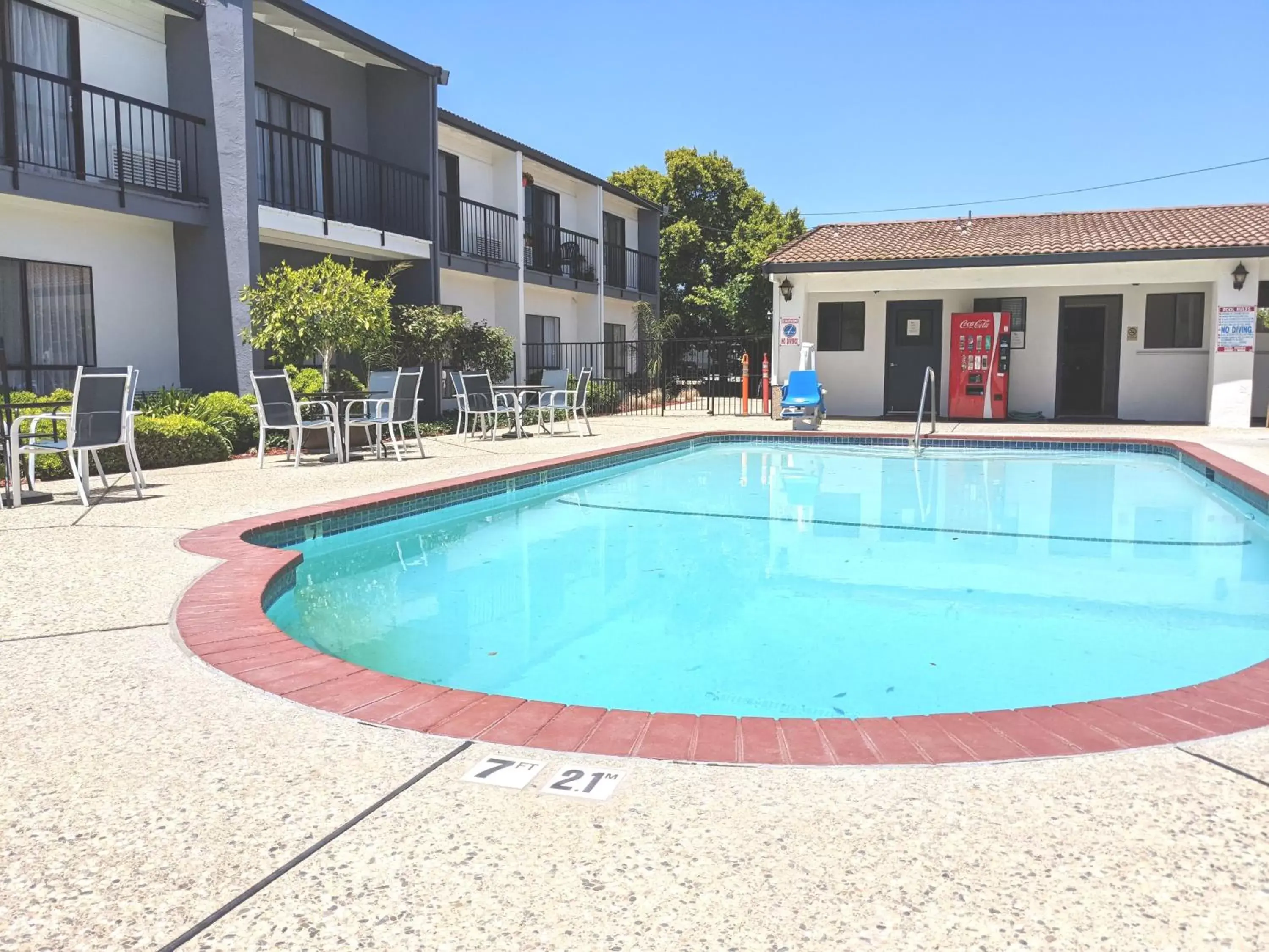 Swimming Pool in Quality Inn & Suites South San Jose - Morgan Hill