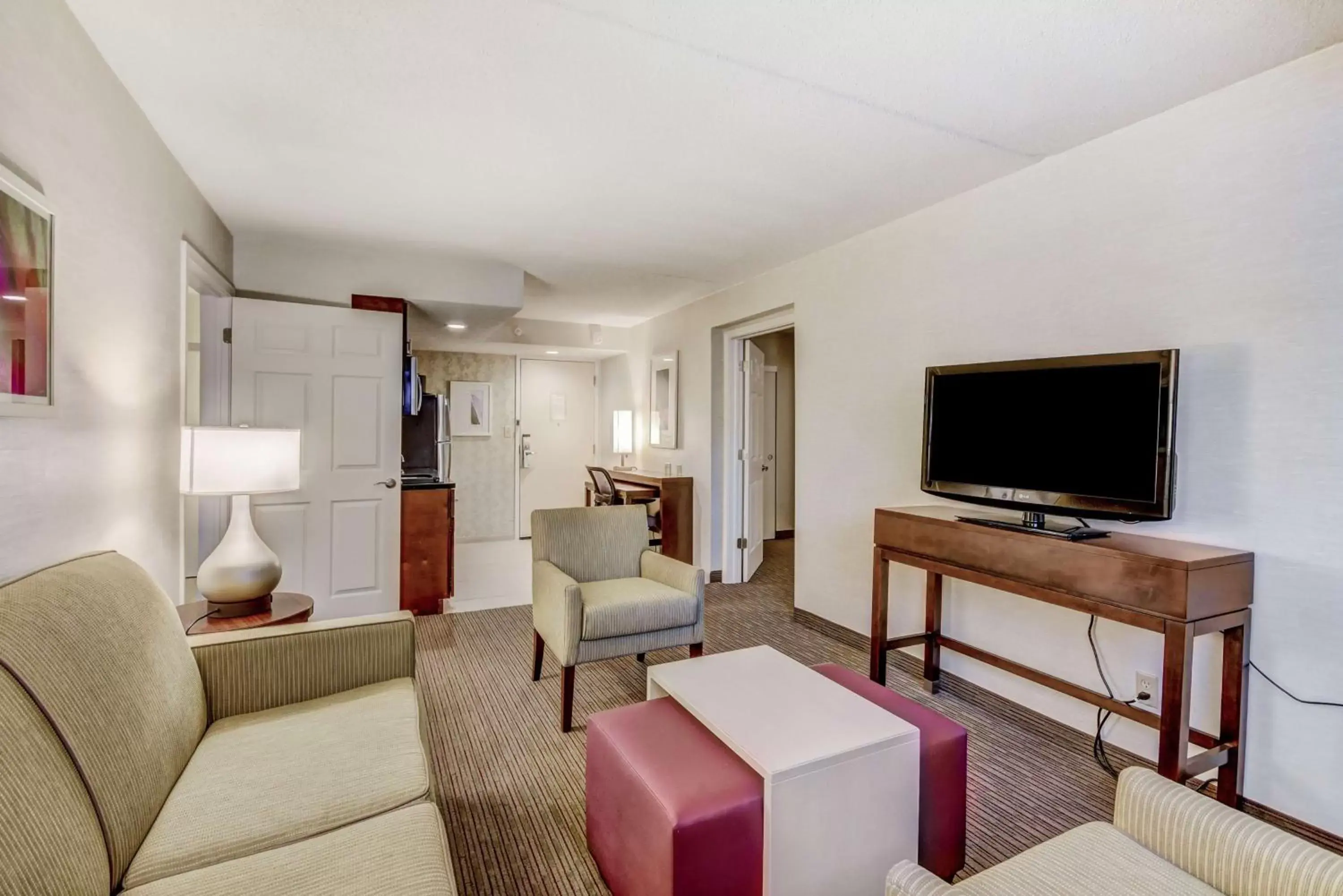 Bedroom, Seating Area in Homewood Suites by Hilton Indianapolis Carmel