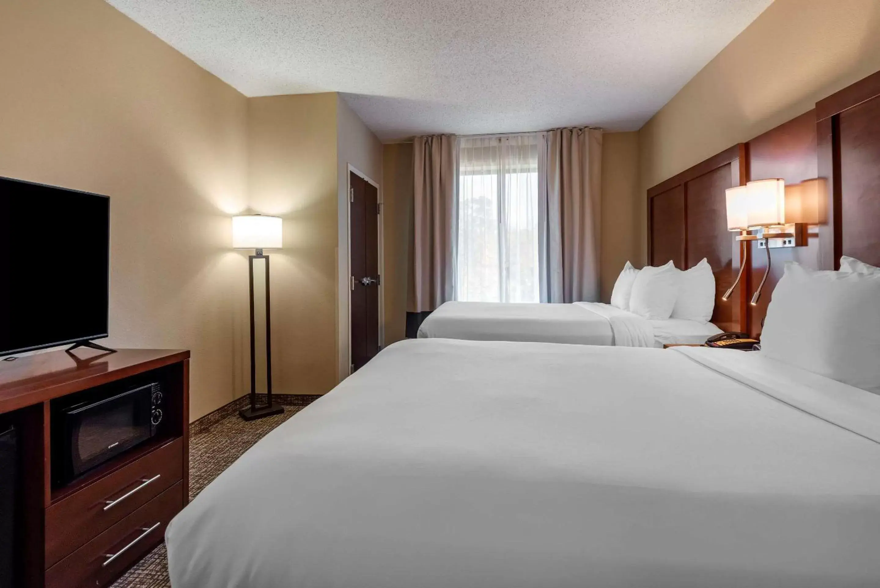 Bedroom, Bed in Comfort Suites Lake Norman - Huntersville