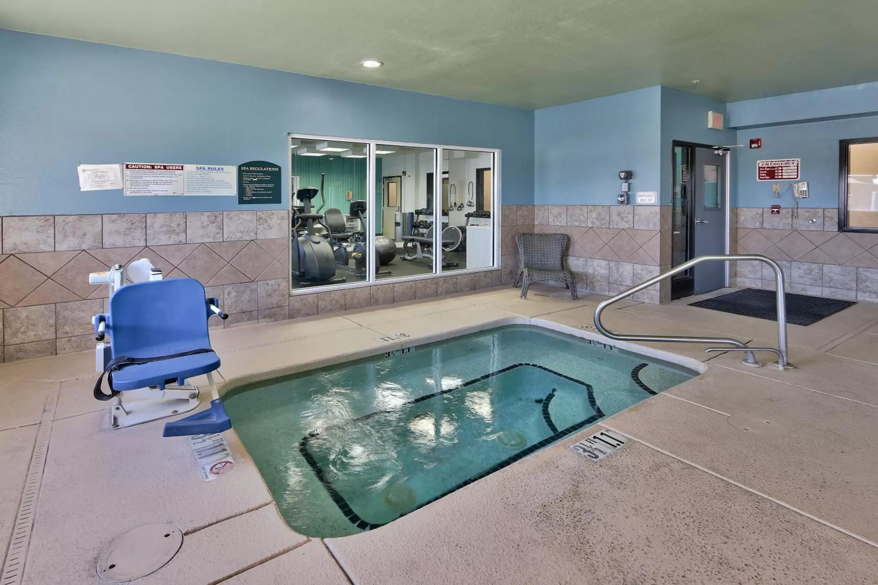 Spa and wellness centre/facilities, Swimming Pool in Holiday Inn Express & Suites Portales, an IHG Hotel