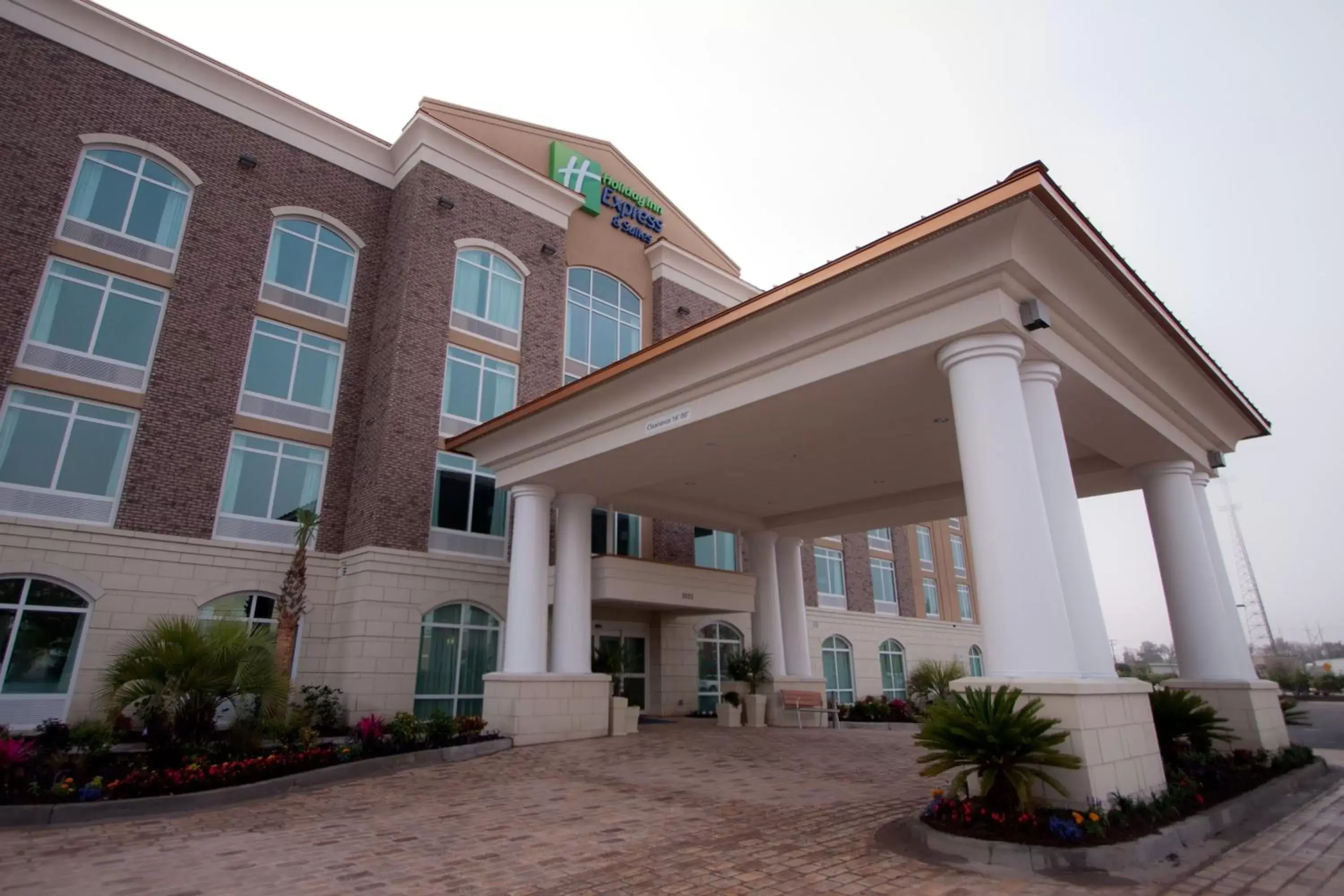 Property Building in Holiday Inn Express and Suites North Charleston, an IHG Hotel