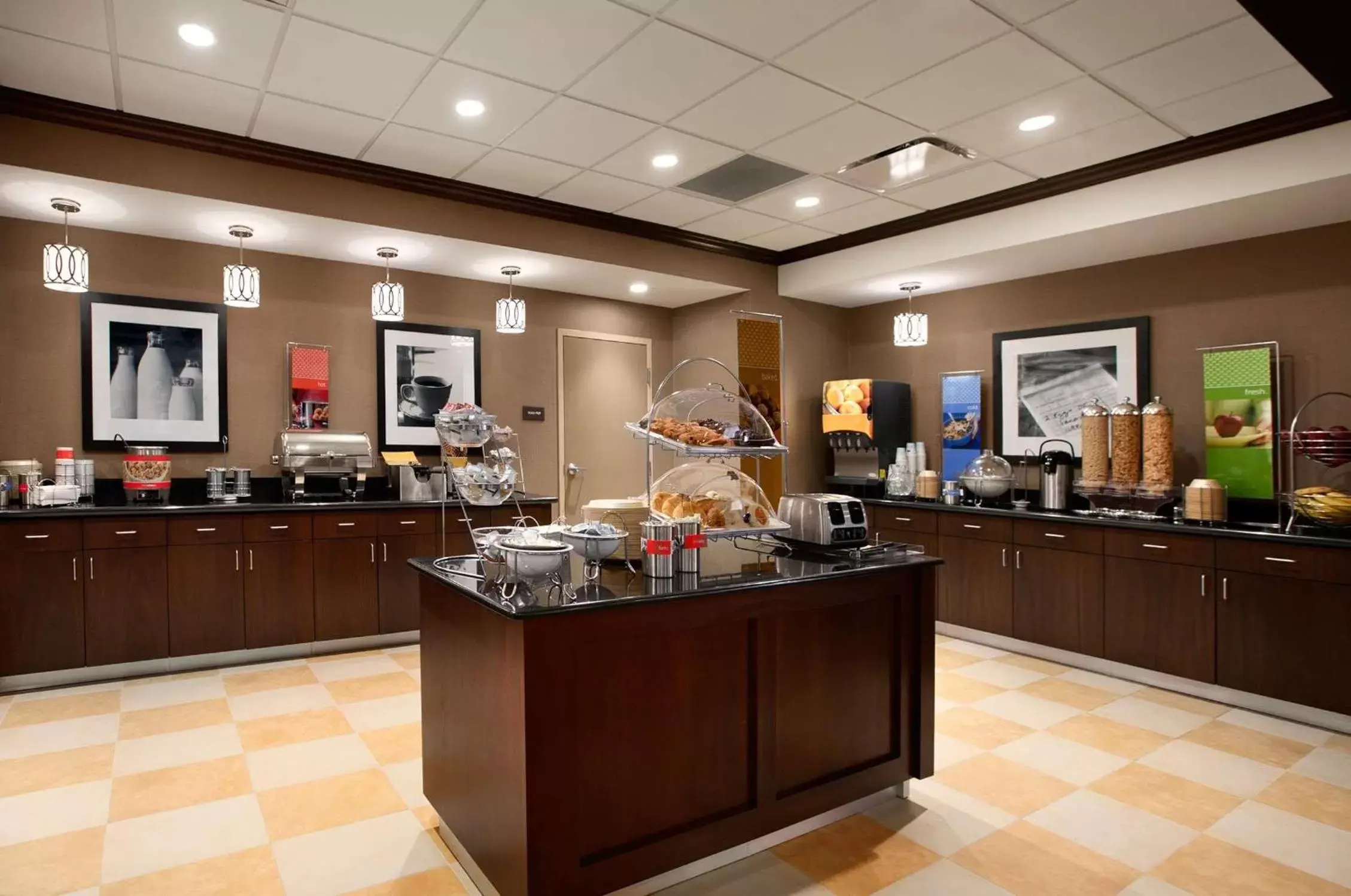 Dining area, Restaurant/Places to Eat in Hampton Inn Limerick