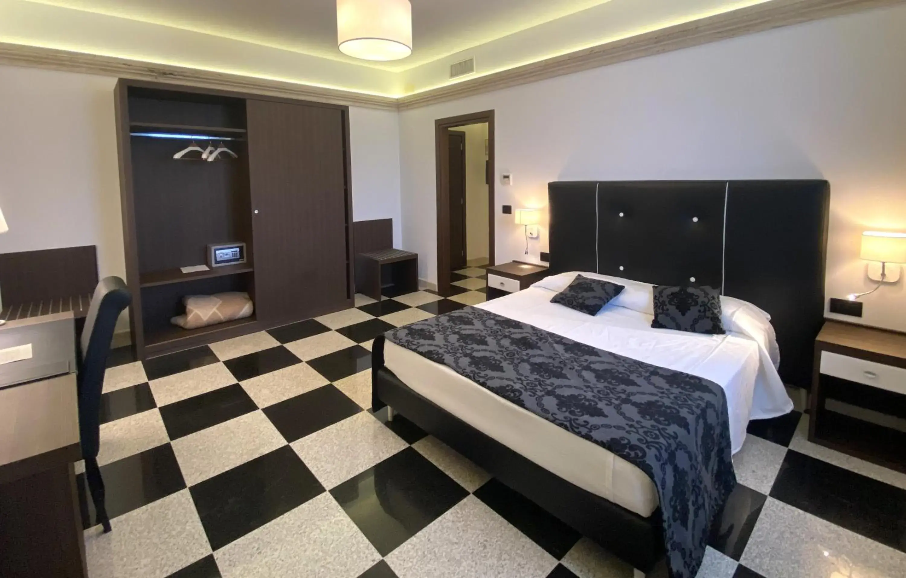 Bedroom, Bed in BHB Hotel Bedroom, Bed in BHB Hotel