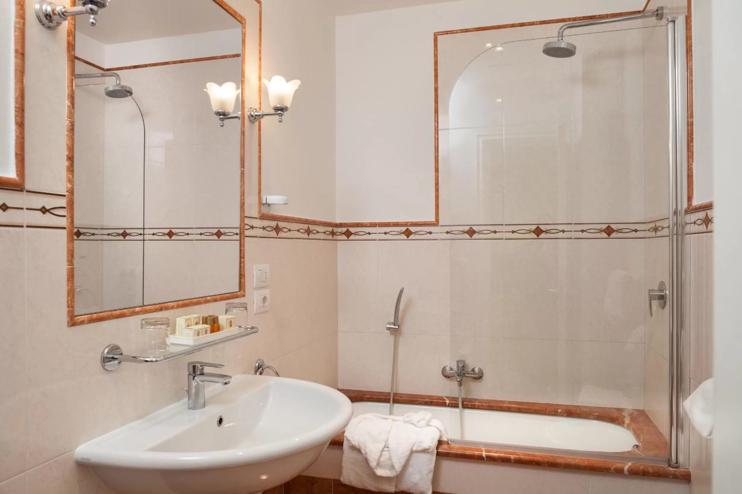 Bathroom in Hotel Executive