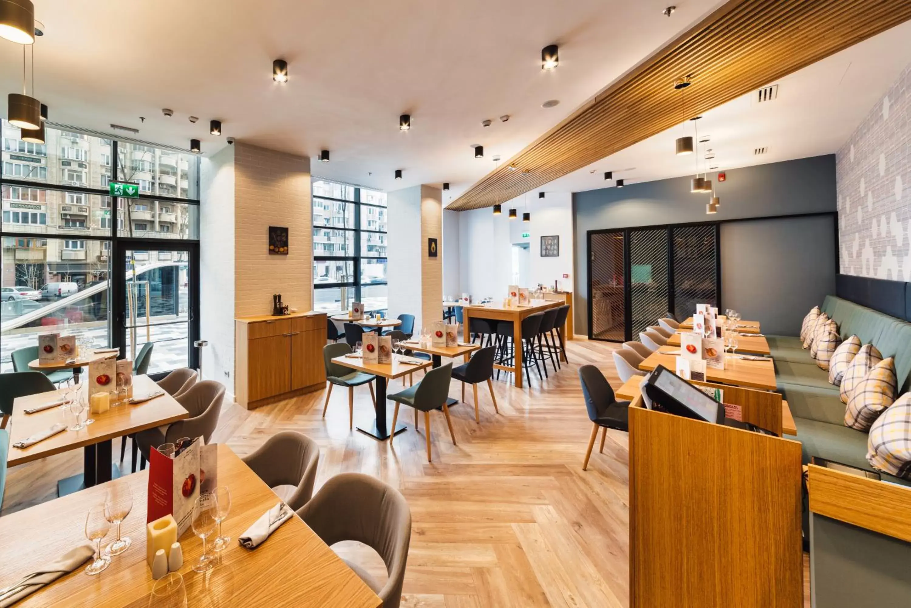 Restaurant/places to eat in Holiday Inn Bucharest - Times by IHG Restaurant/places to eat in Holiday Inn Bucharest - Times by IHG