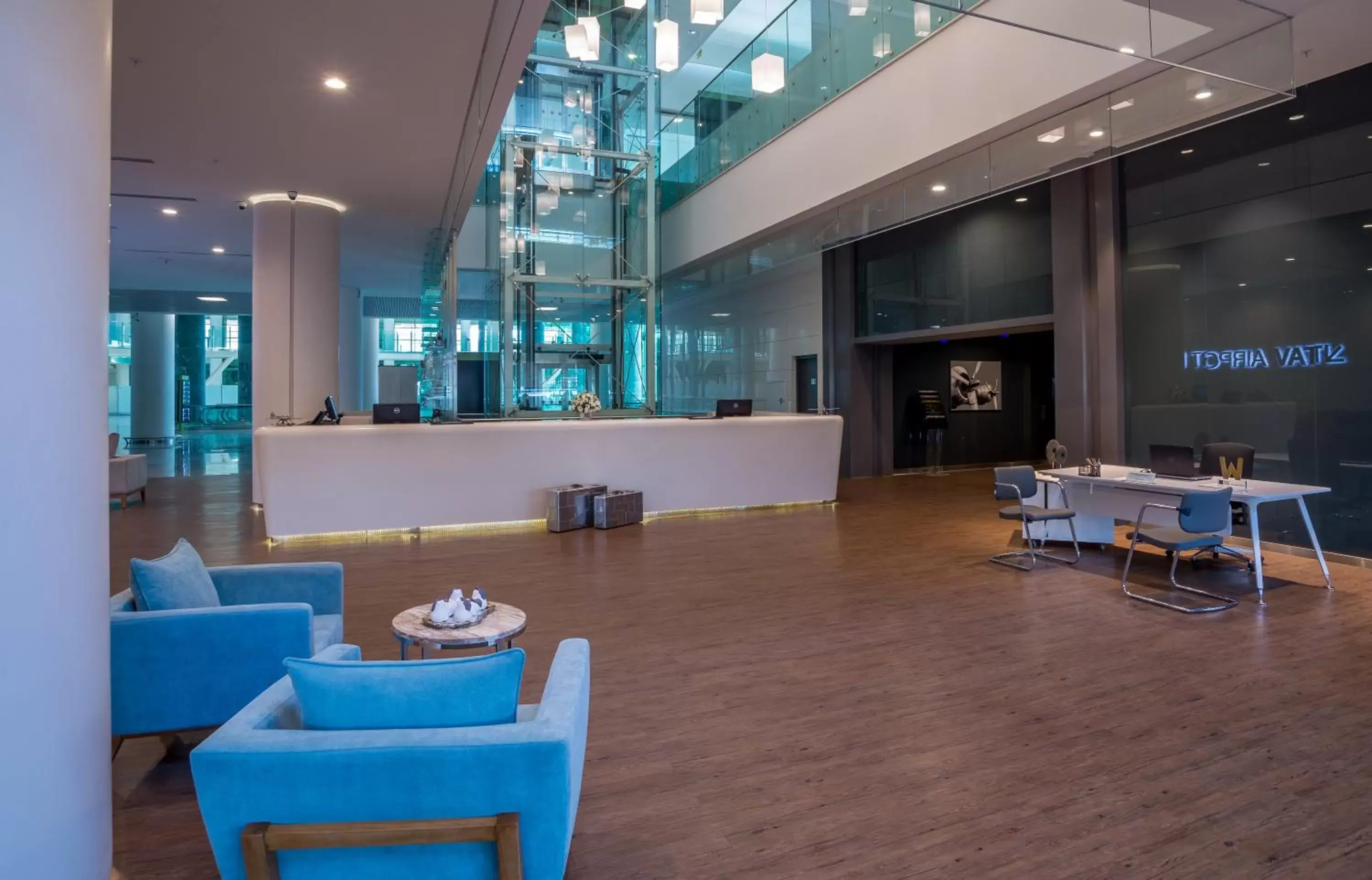 Lobby or reception, Restaurant/Places to Eat in TAV Airport Hotel Izmir