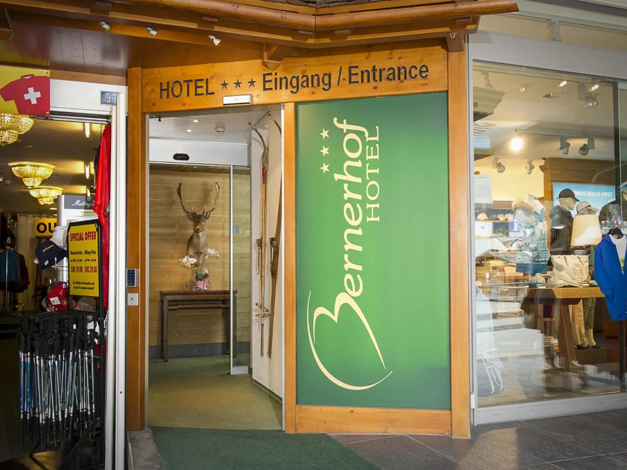 Facade/entrance in Hotel Bernerhof Grindelwald