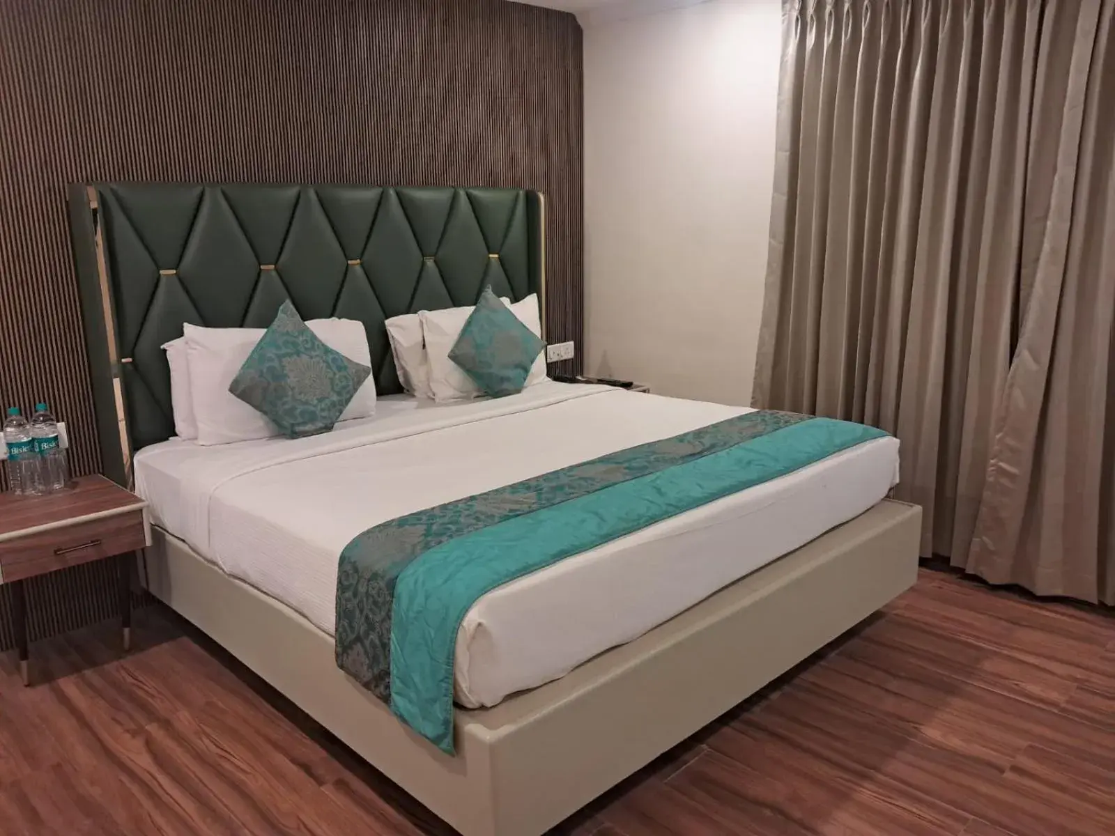 Bedroom, Bed in Hotel Grand Residence