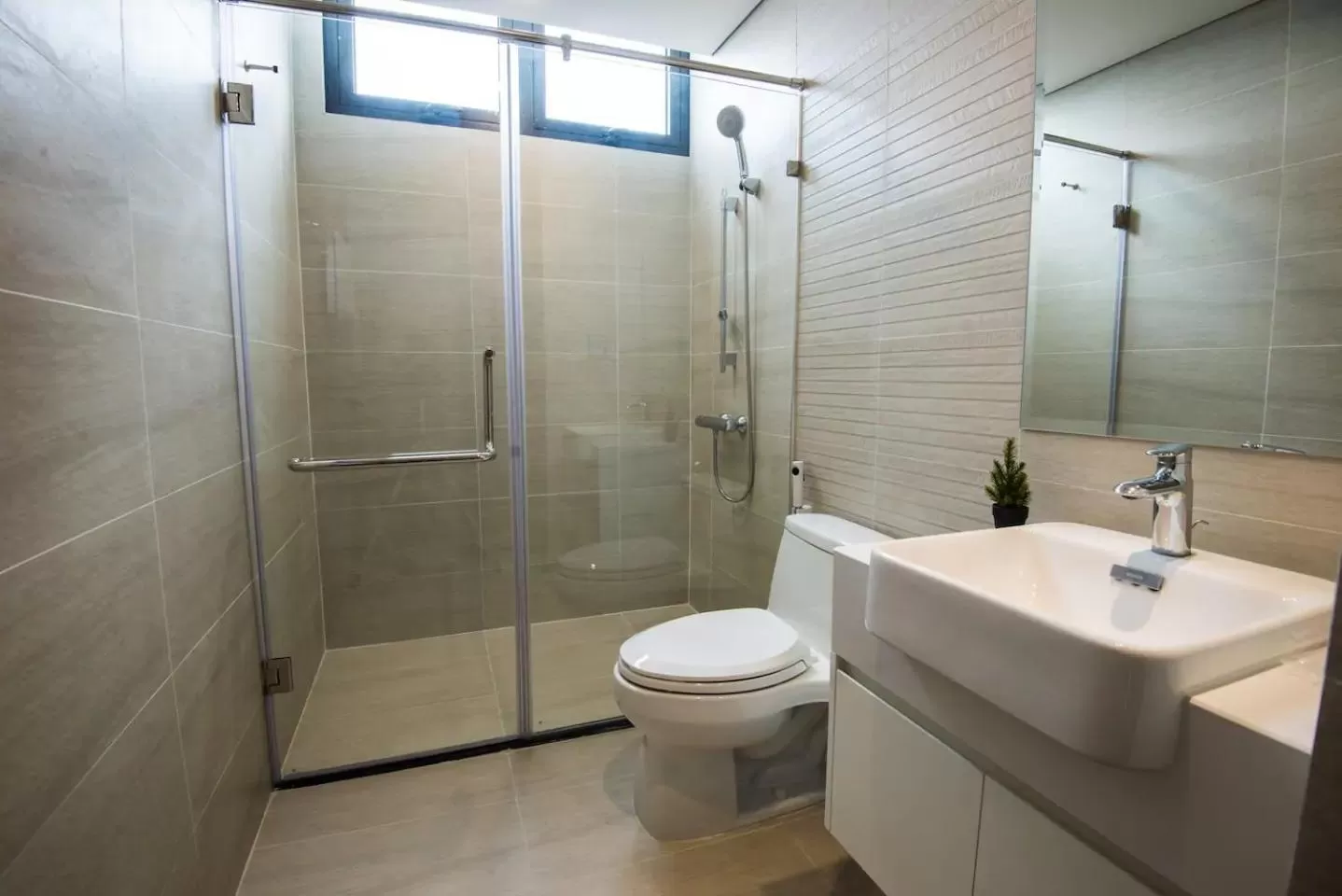 Bathroom in Vinhomes Skylake Apartment - by Bayhomes