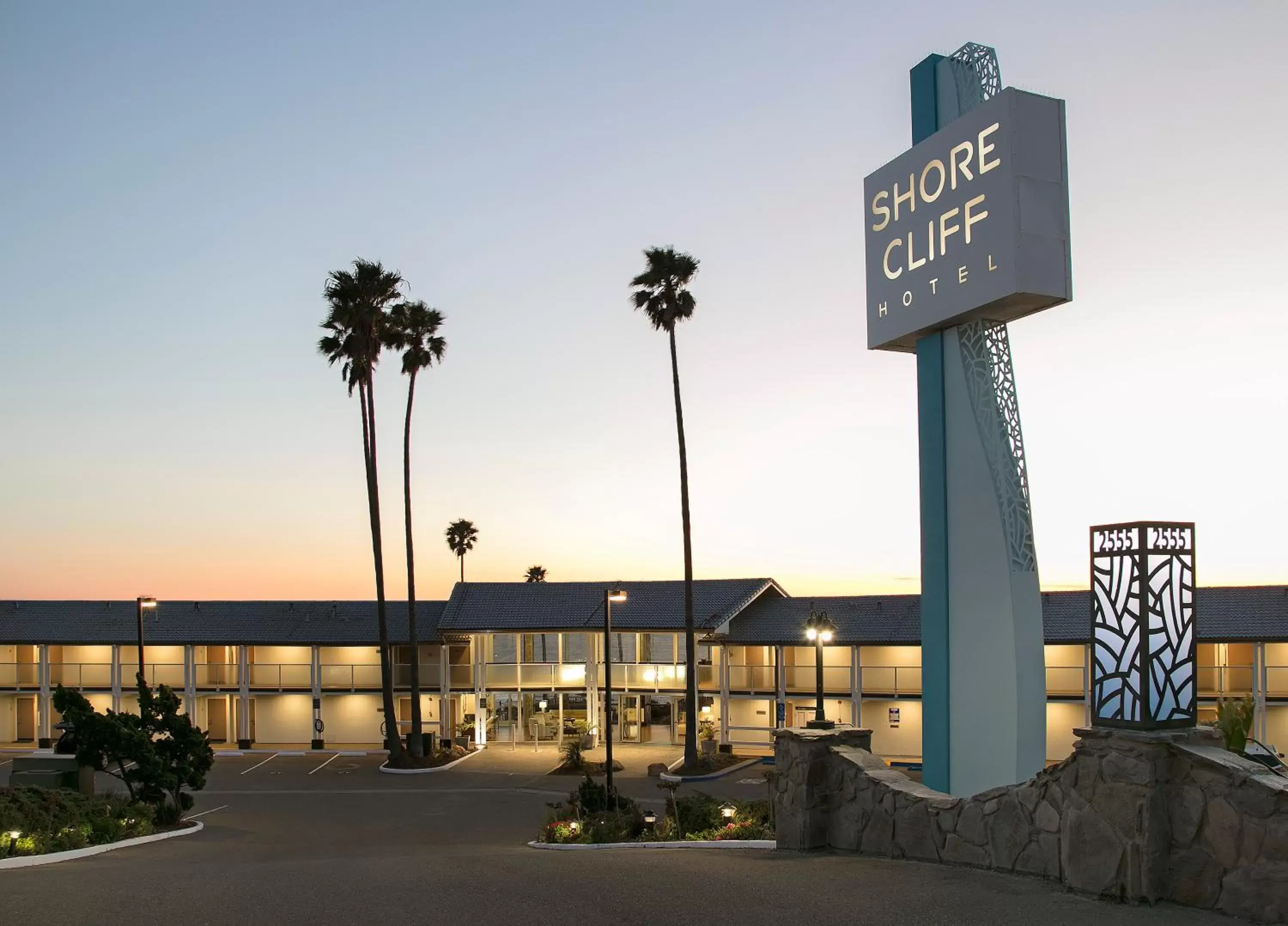 Property Building in Shore Cliff Hotel