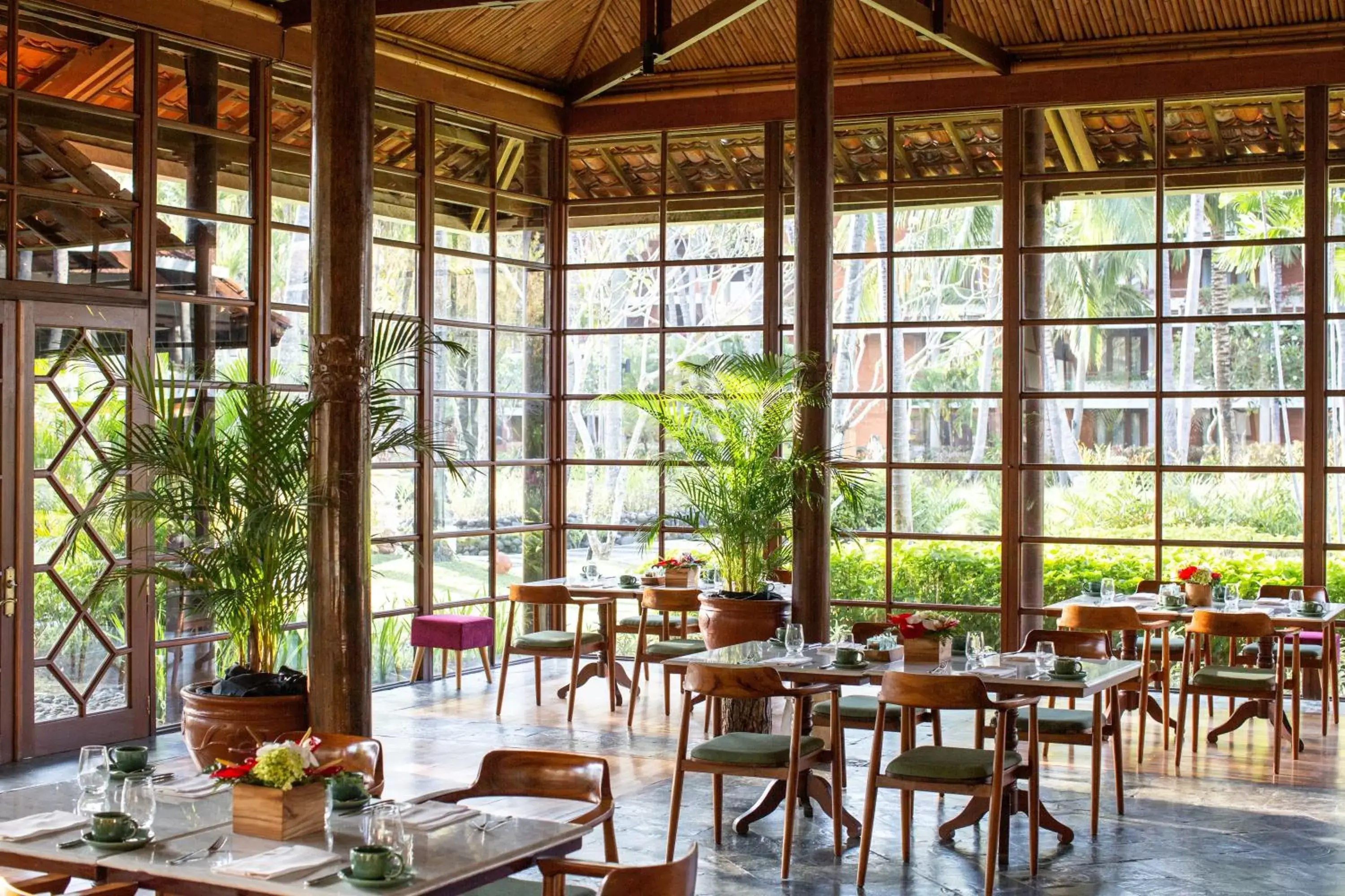 Restaurant/Places to Eat in Melia Bali